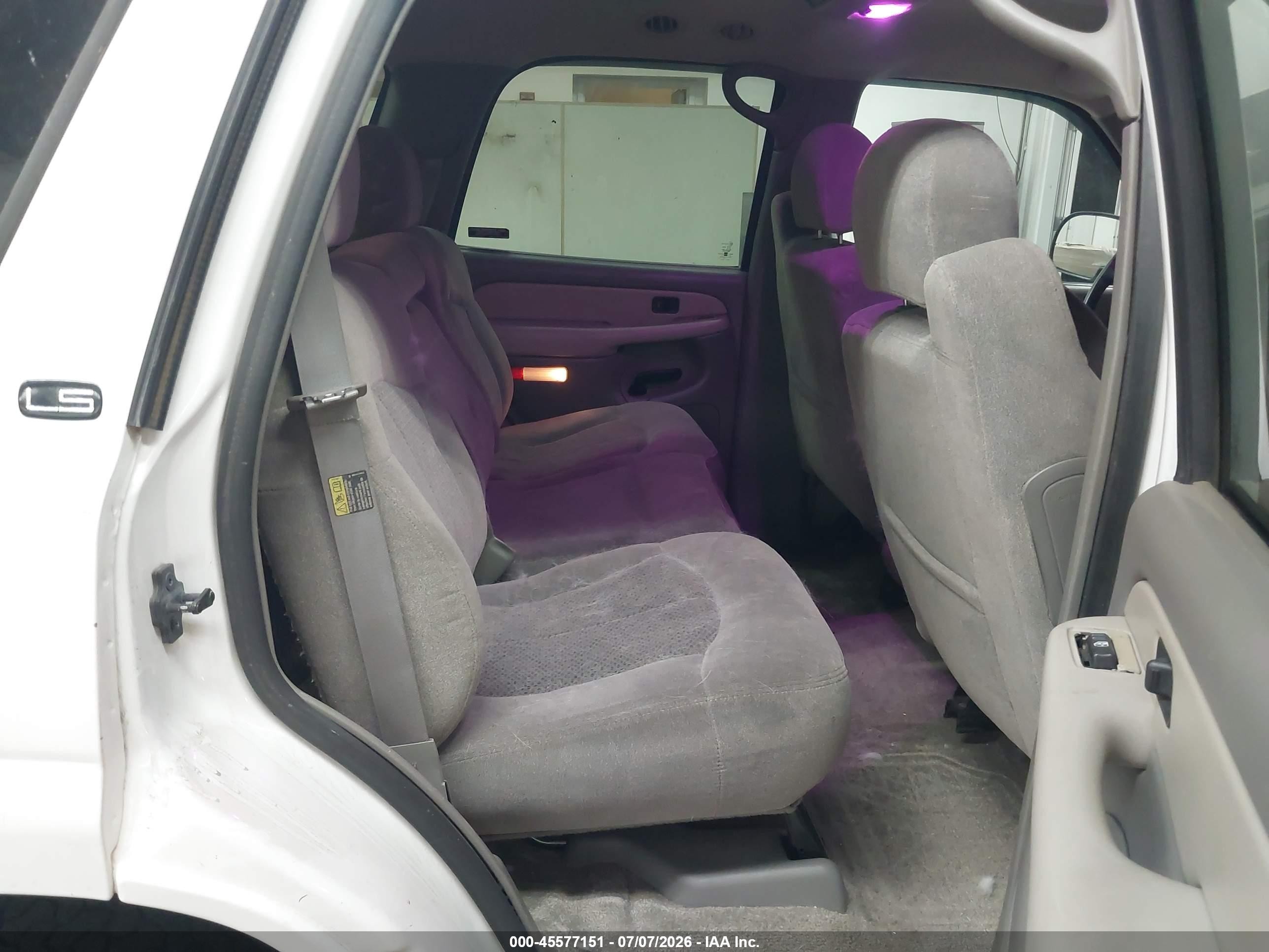 2001 Chevrolet Tahoe Ls White vin: 1GNEC13TX1R227516