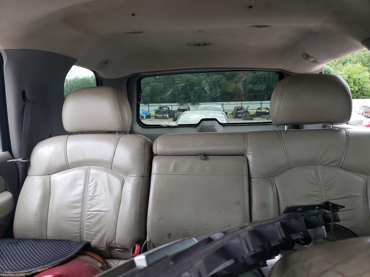 2002 Chevrolet Tahoe Синий vin: 1GNEC13TX2R127255