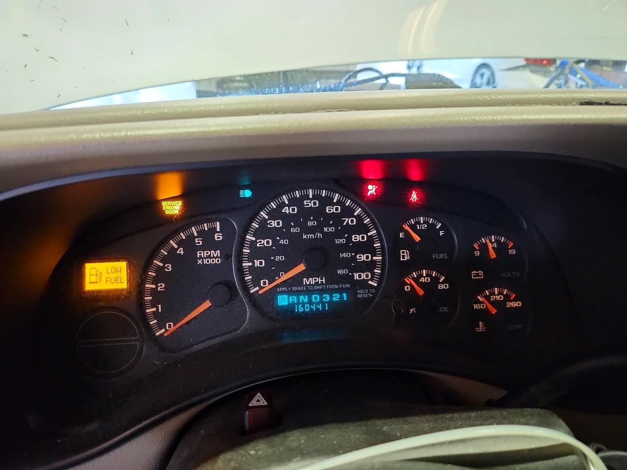 2002 Chevrolet Tahoe C1500 Белый vin: 1GNEC13TX2R252210