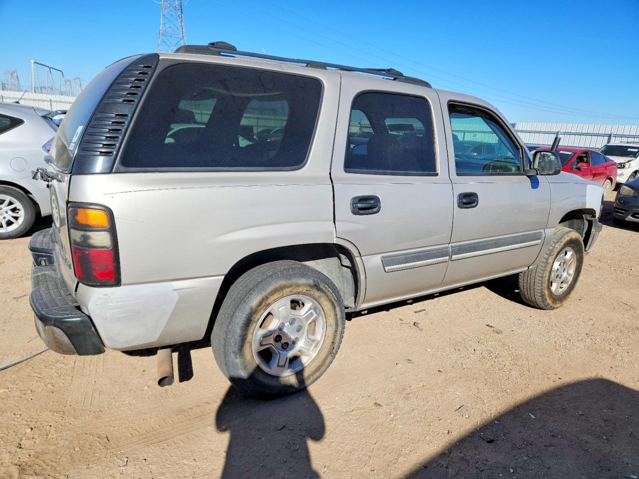 2004 Chevrolet Tahoe C1500 Gray vin: 1GNEC13TX4R312909