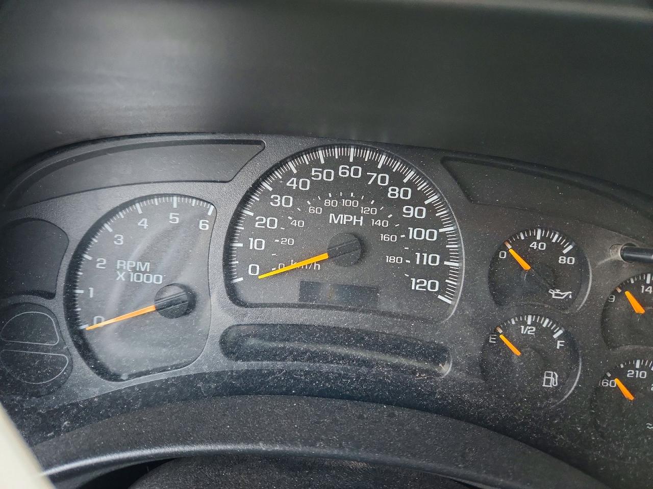 2004 Chevrolet Tahoe C1500 Gray vin: 1GNEC13TX4R312909