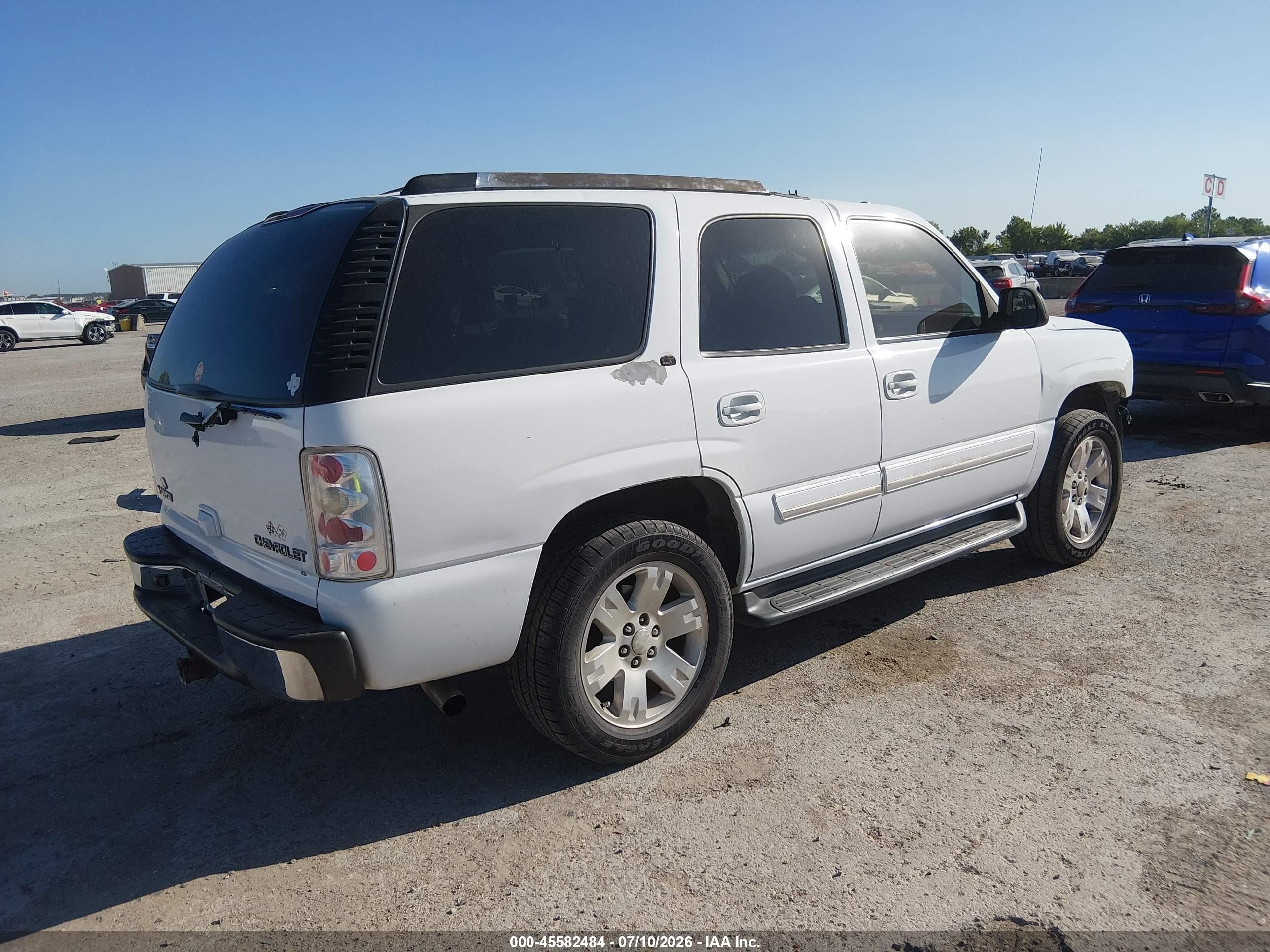 2005 Chevrolet Tahoe Lt White vin: 1GNEC13TX5R169963