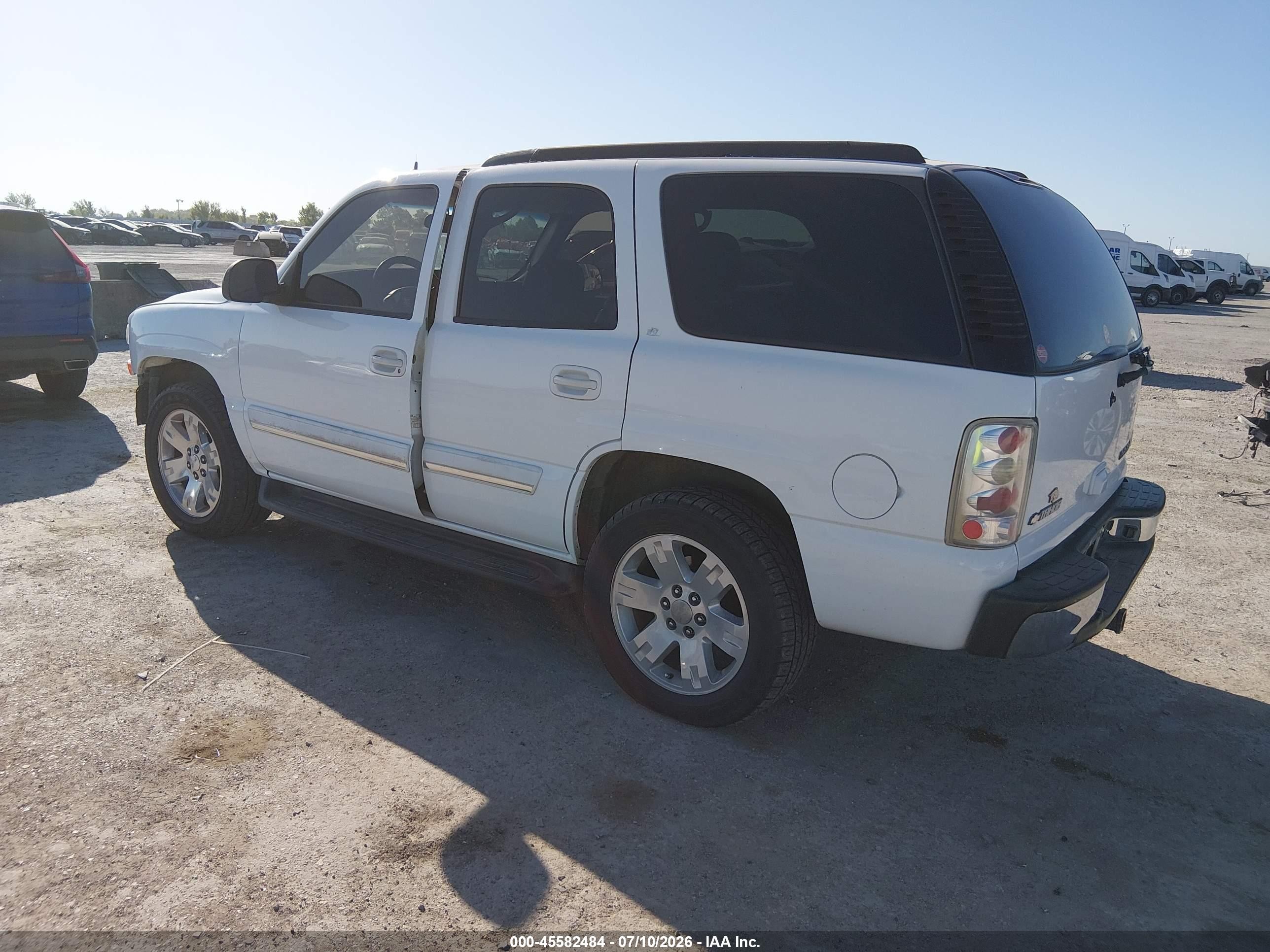 2005 Chevrolet Tahoe Lt White vin: 1GNEC13TX5R169963