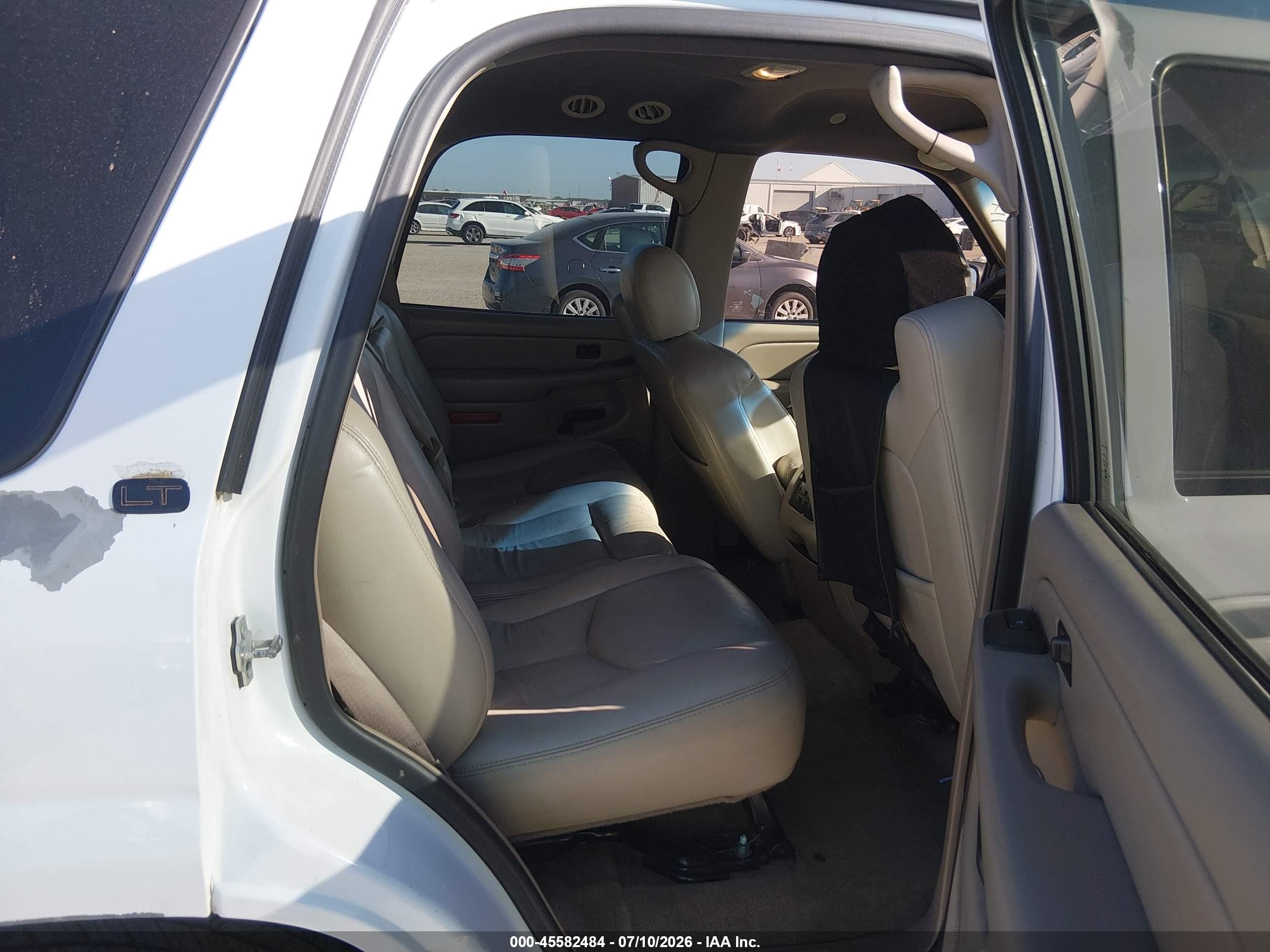 2005 Chevrolet Tahoe Lt White vin: 1GNEC13TX5R169963
