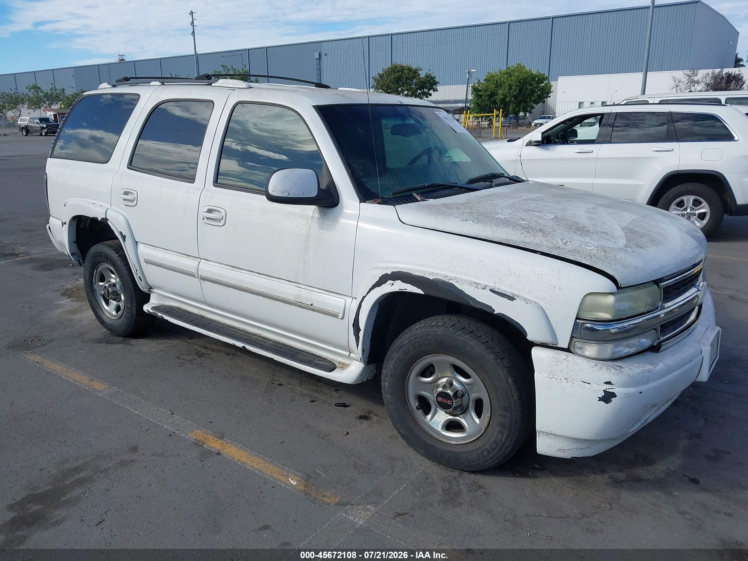 2002 Chevrolet Tahoe Ls White vin: 1GNEC13V02J335340