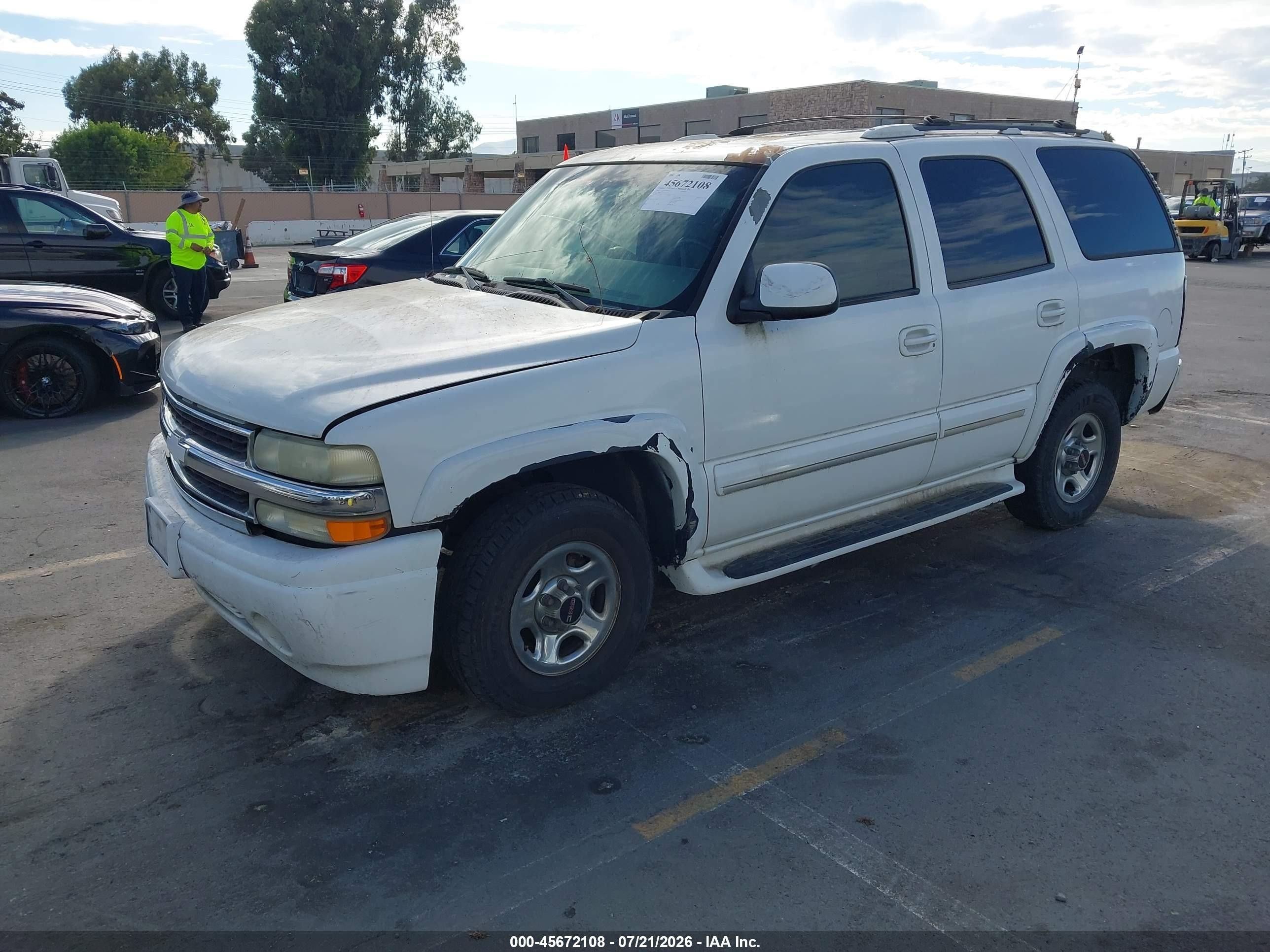 2002 Chevrolet Tahoe Ls White vin: 1GNEC13V02J335340