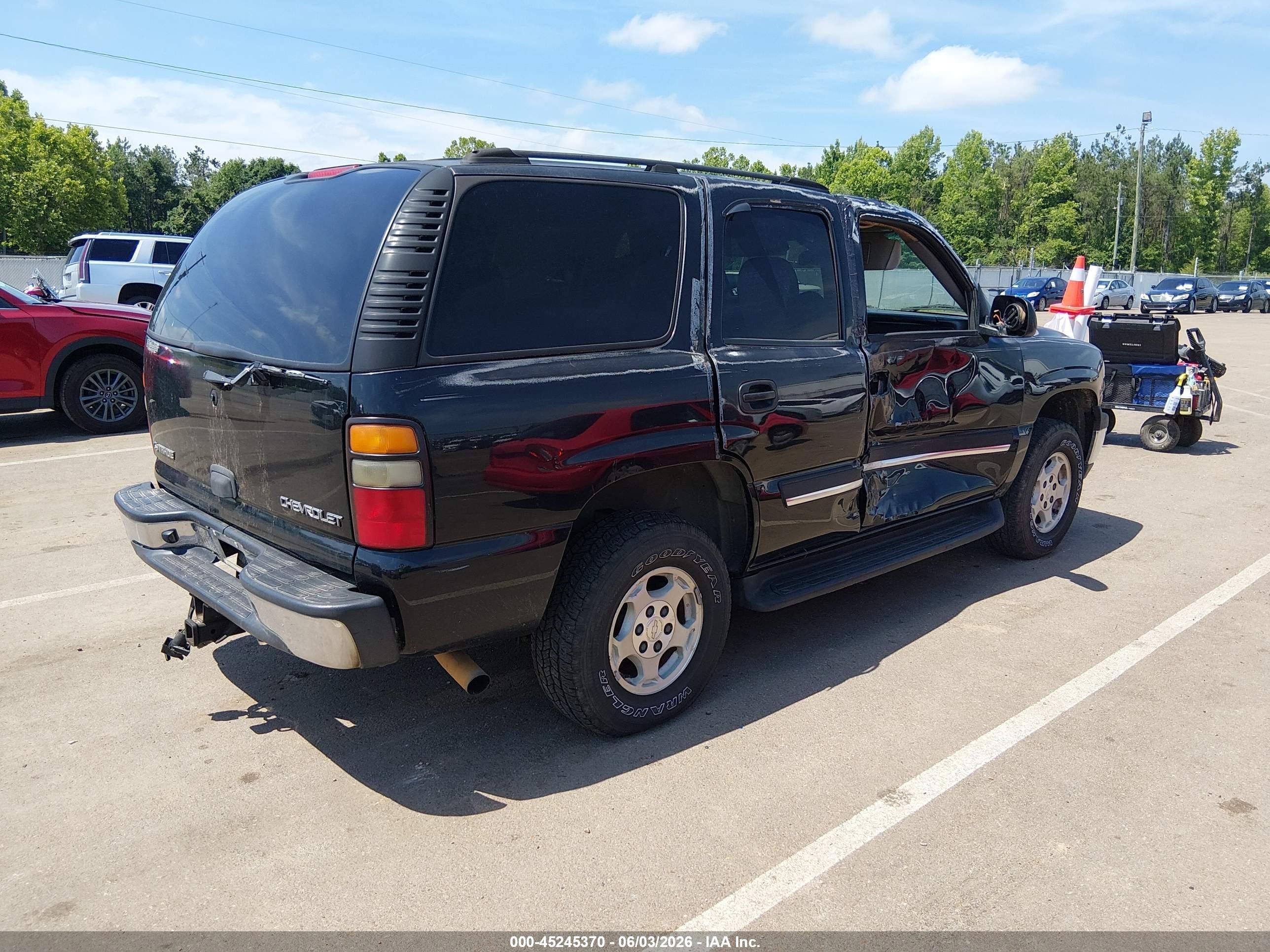 2004 Chevrolet Tahoe Ls Black vin: 1GNEC13V04J277328