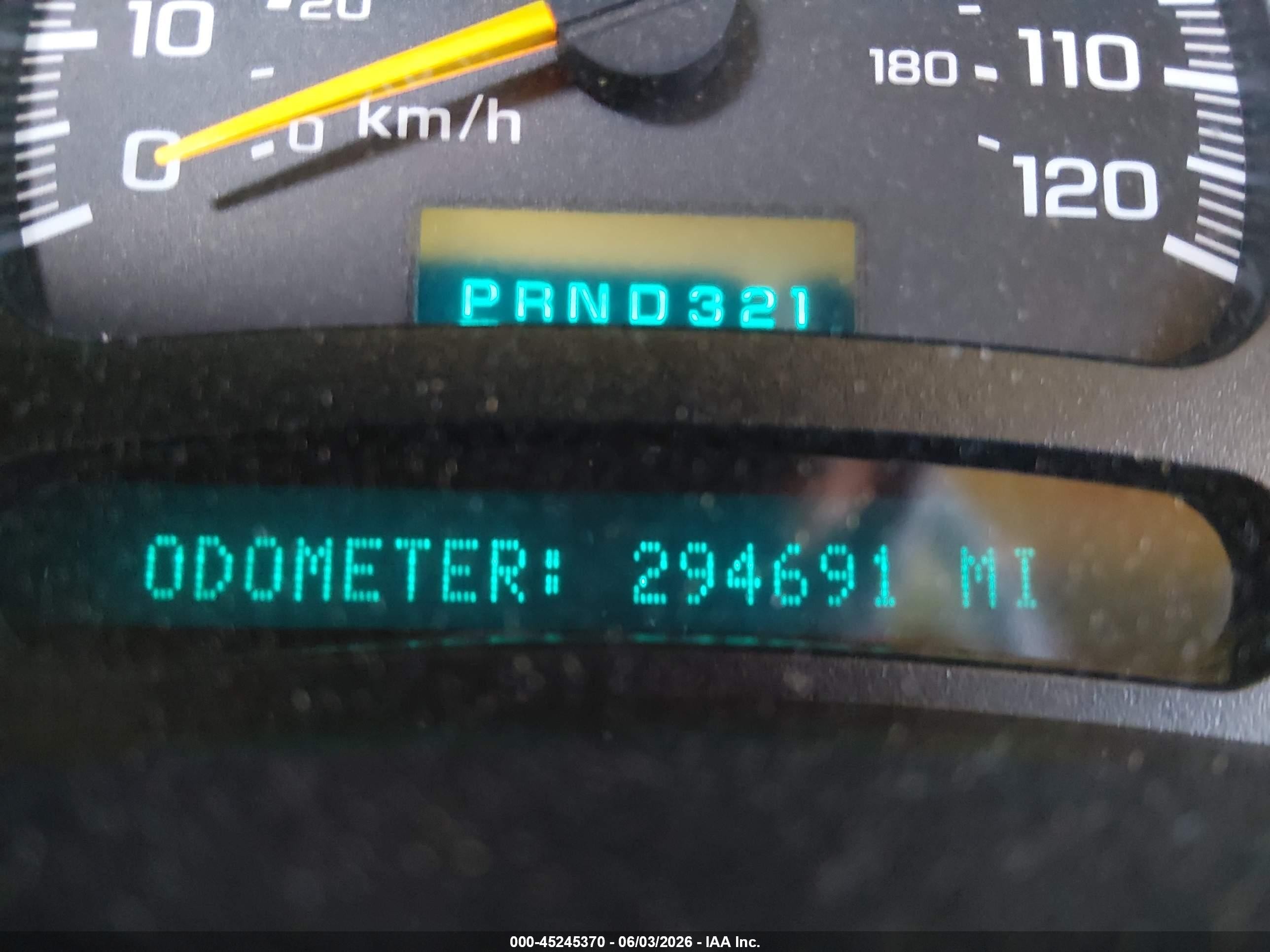2004 Chevrolet Tahoe Ls Black vin: 1GNEC13V04J277328