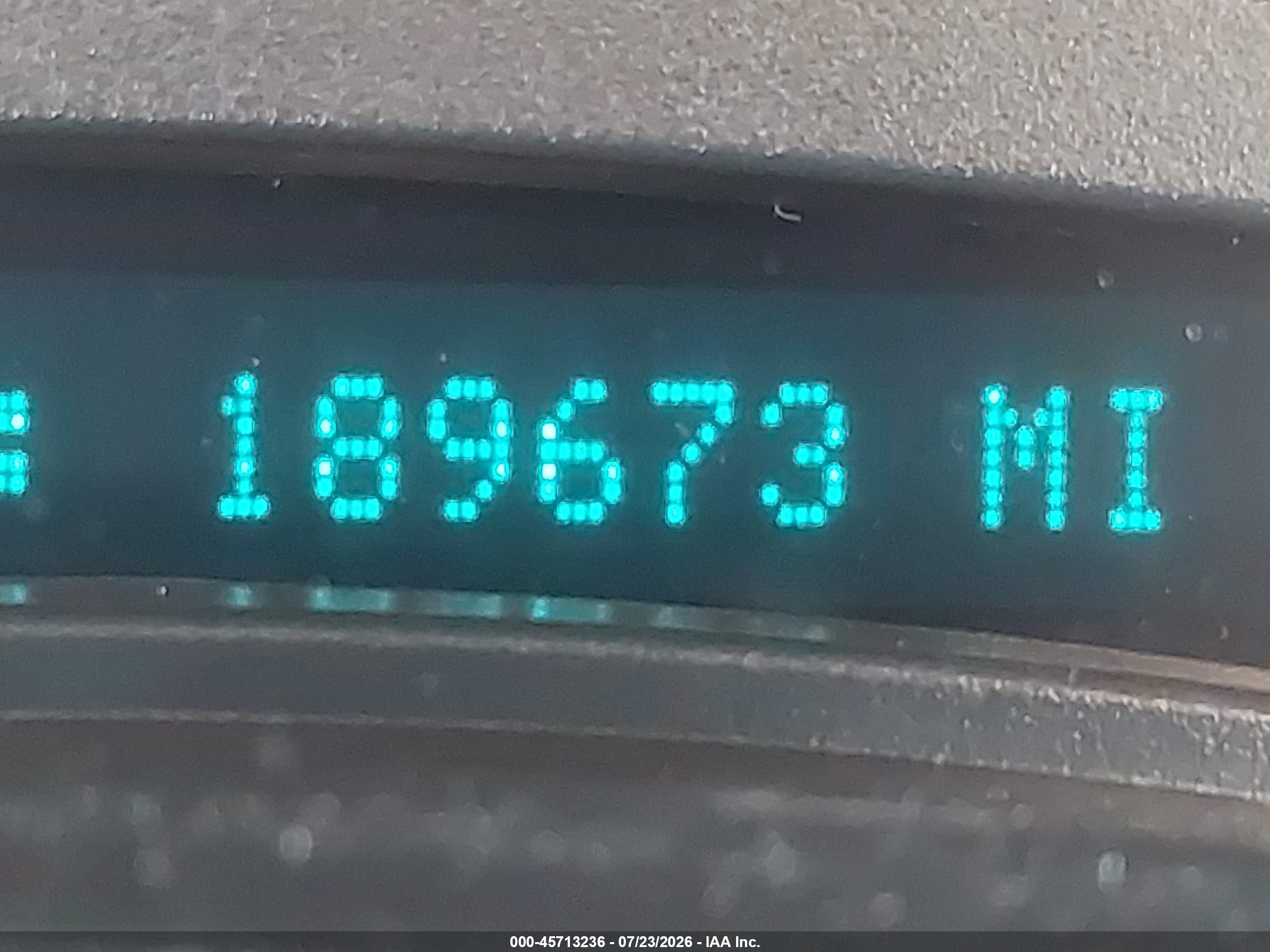 2004 Chevrolet Tahoe Ls Champagne vin: 1GNEC13V04R124658