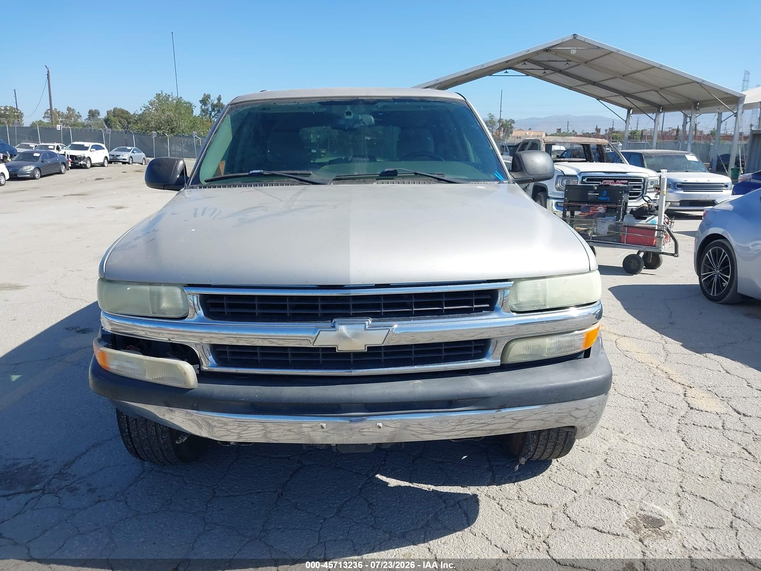 2004 Chevrolet Tahoe Ls Champagne vin: 1GNEC13V04R124658