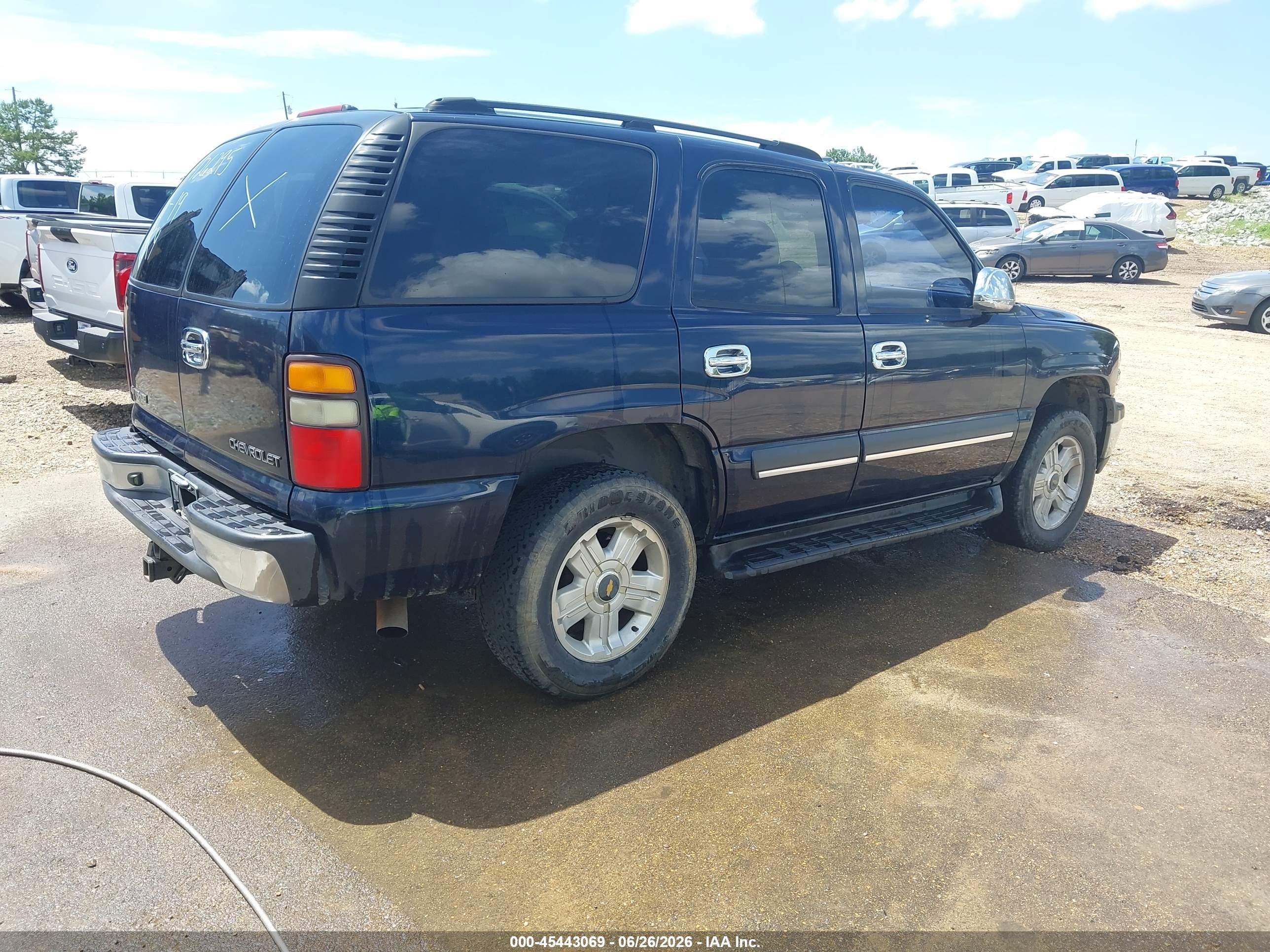 2004 Chevrolet Tahoe Ls Blue vin: 1GNEC13V04R126295
