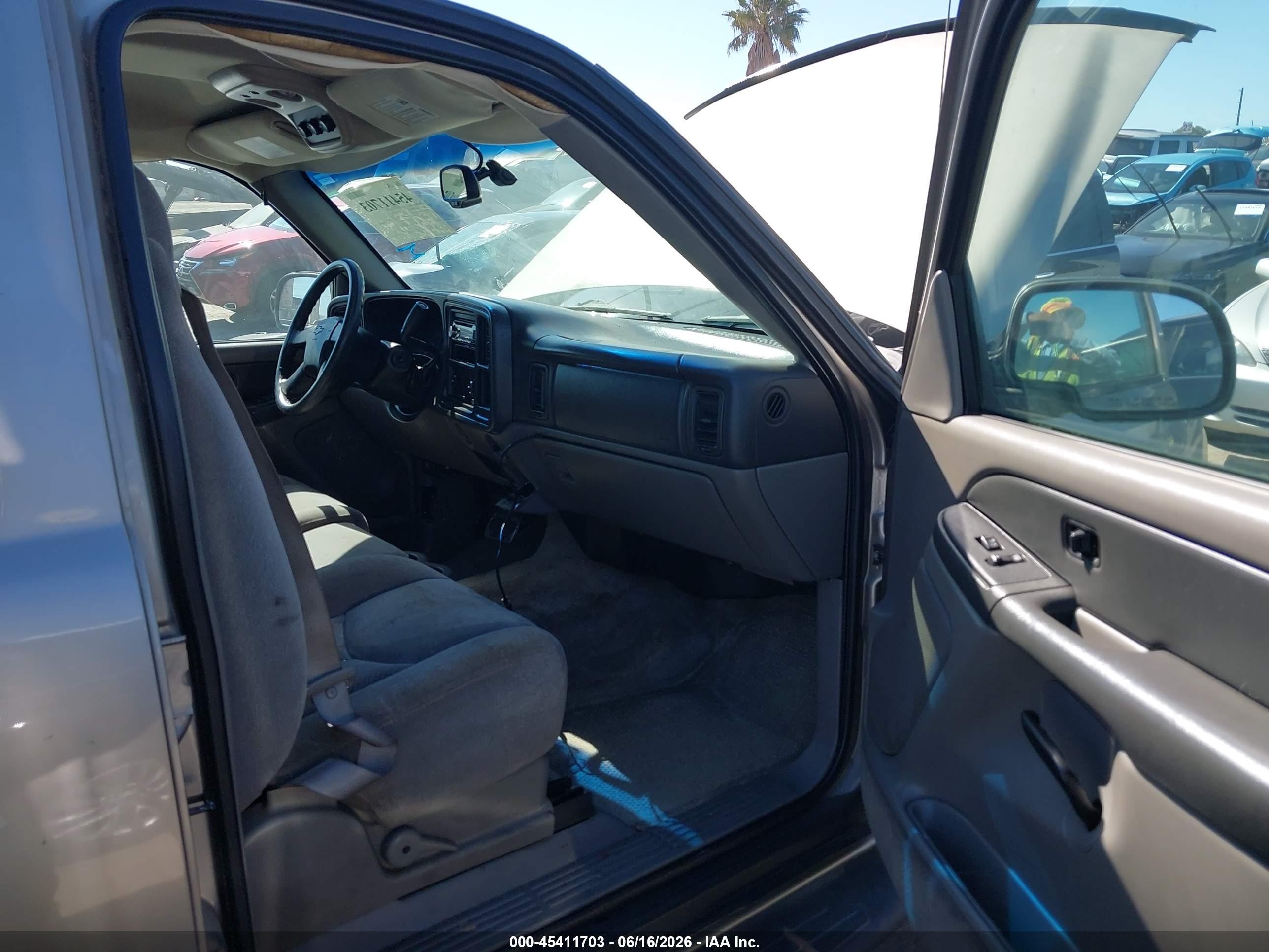 2003 Chevrolet Tahoe Ls Gray vin: 1GNEC13V13R224332