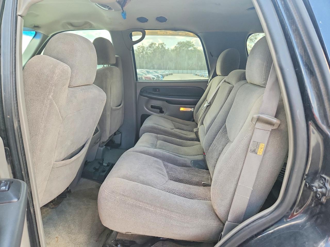 2003 Chevrolet Tahoe C1500 Черный vin: 1GNEC13V13R233855