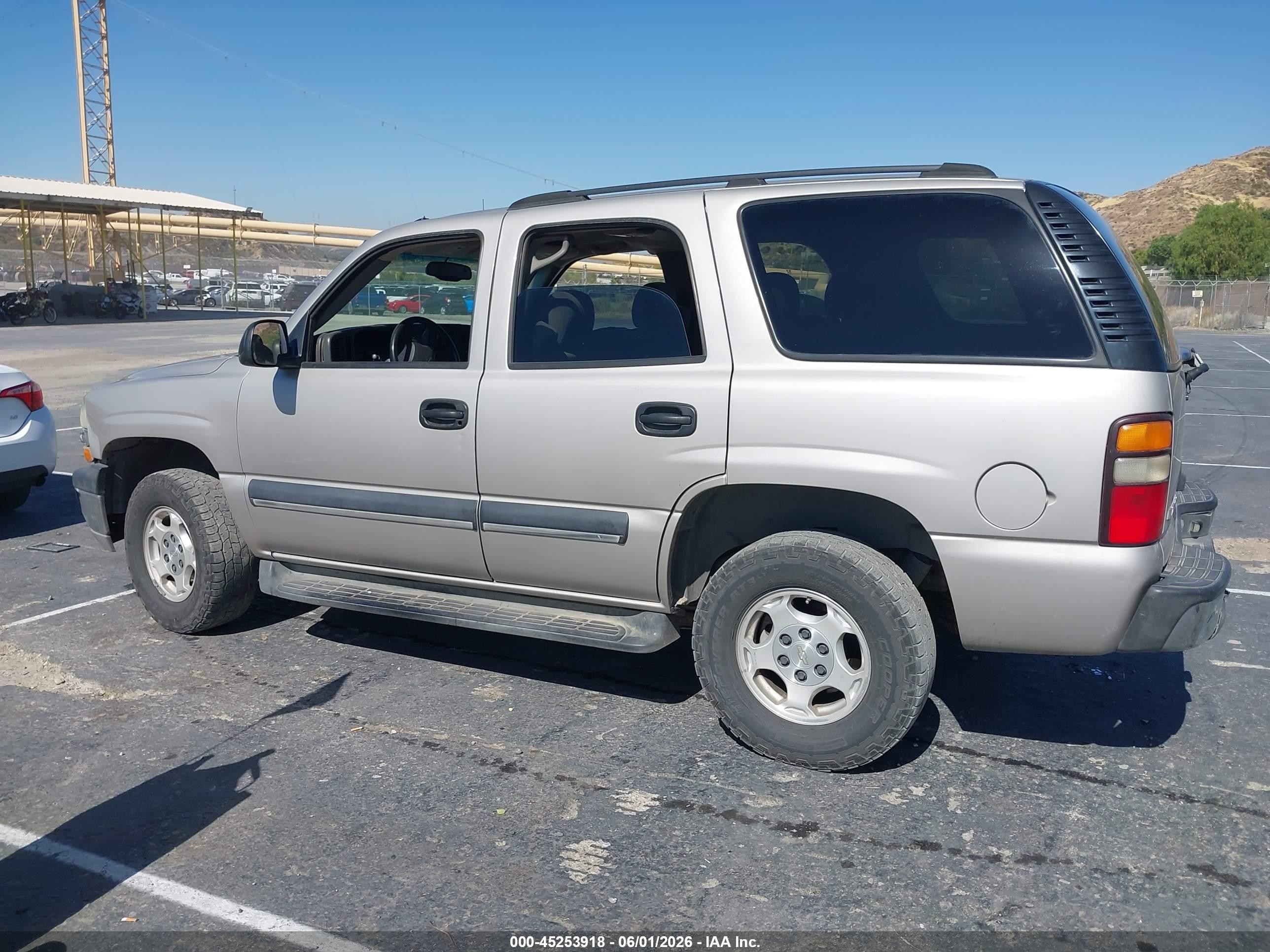 2004 Chevrolet Tahoe Ls Beige vin: 1GNEC13V14R112468