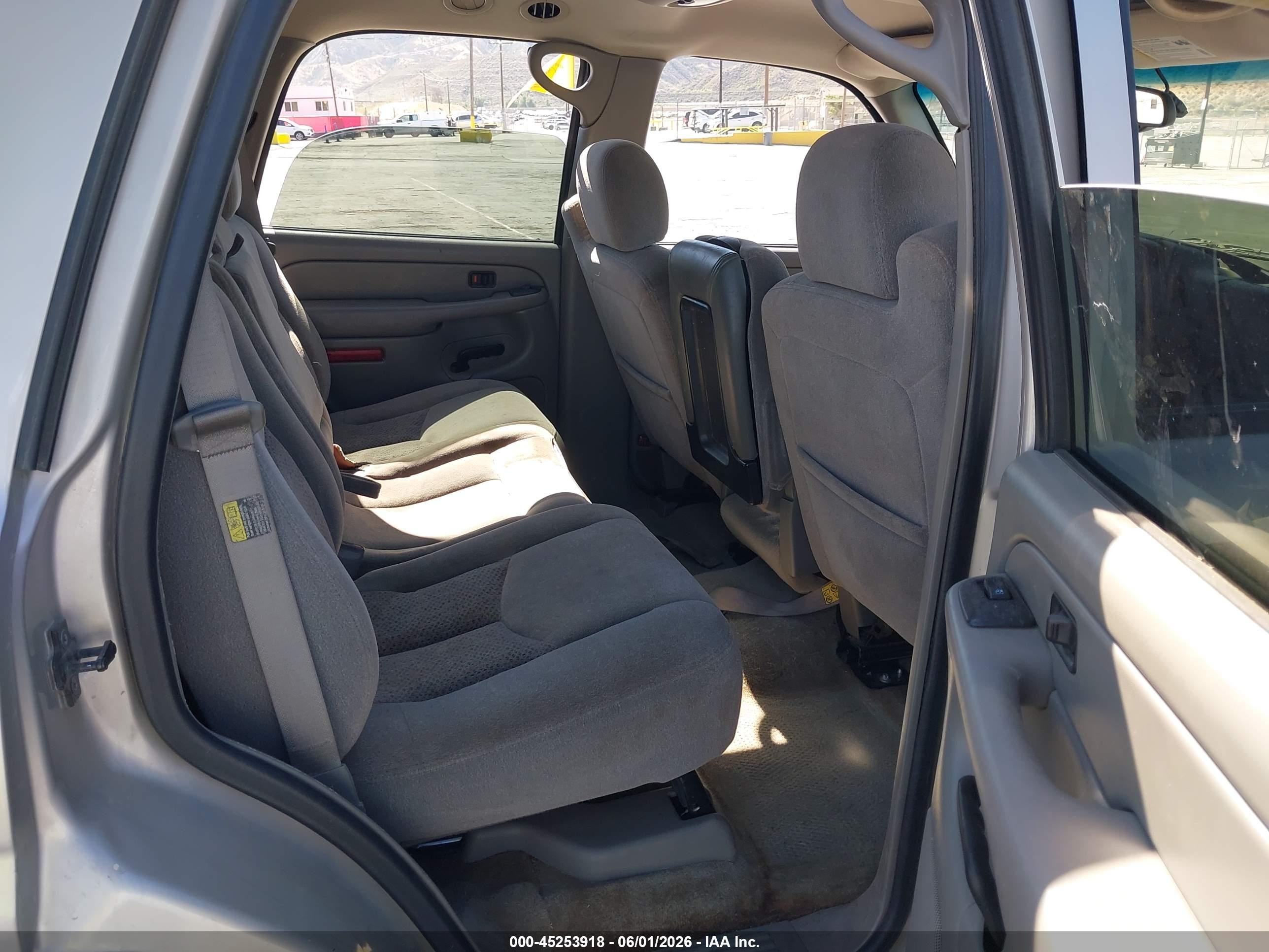 2004 Chevrolet Tahoe Ls Beige vin: 1GNEC13V14R112468