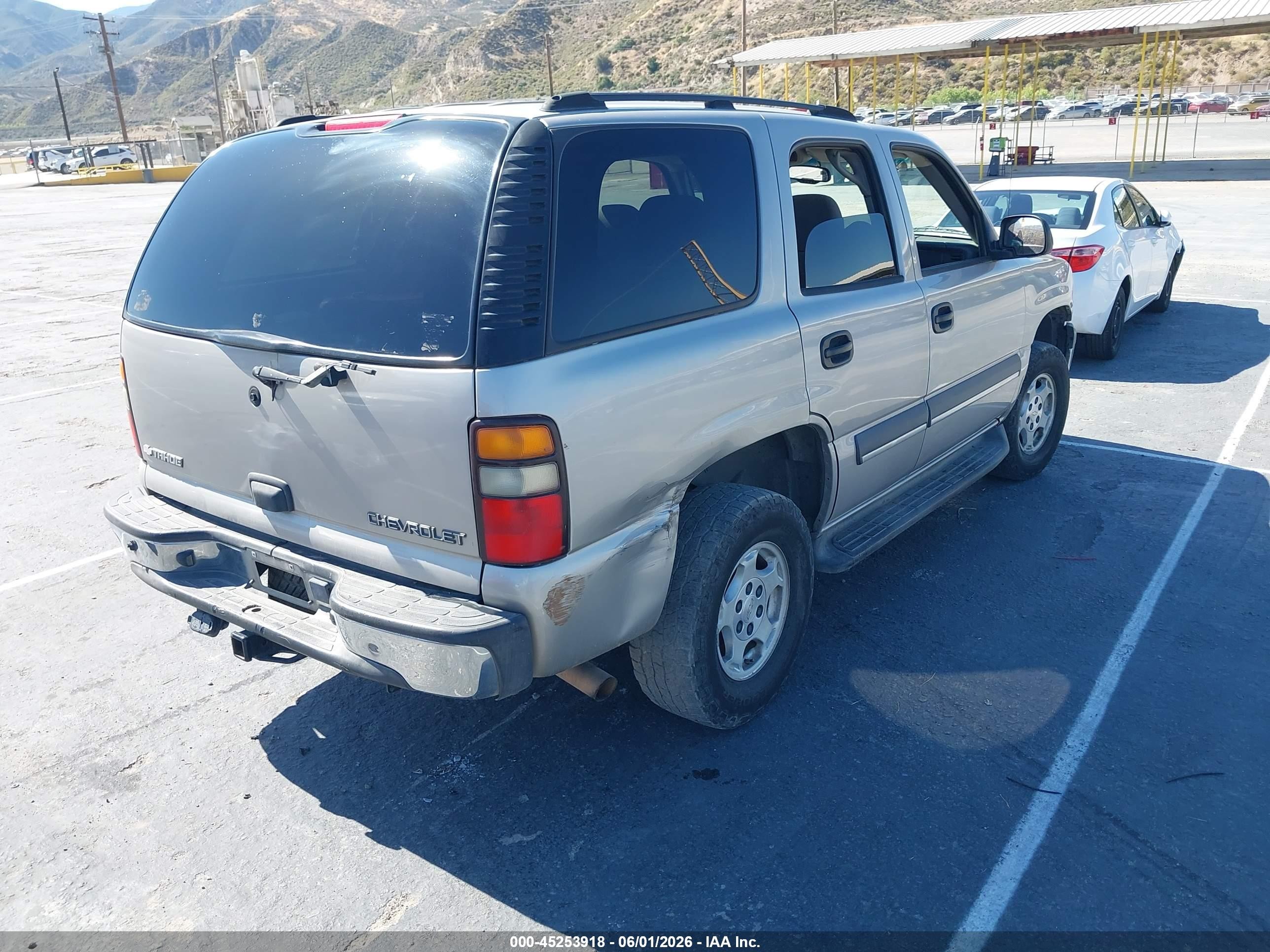 2004 Chevrolet Tahoe Ls Beige vin: 1GNEC13V14R112468