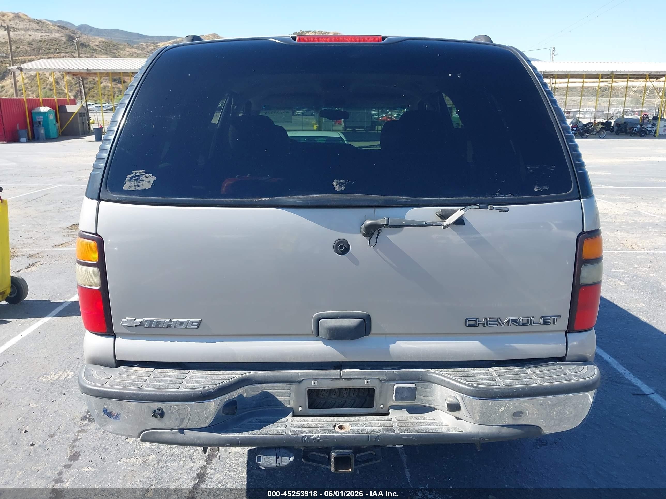 2004 Chevrolet Tahoe Ls Beige vin: 1GNEC13V14R112468