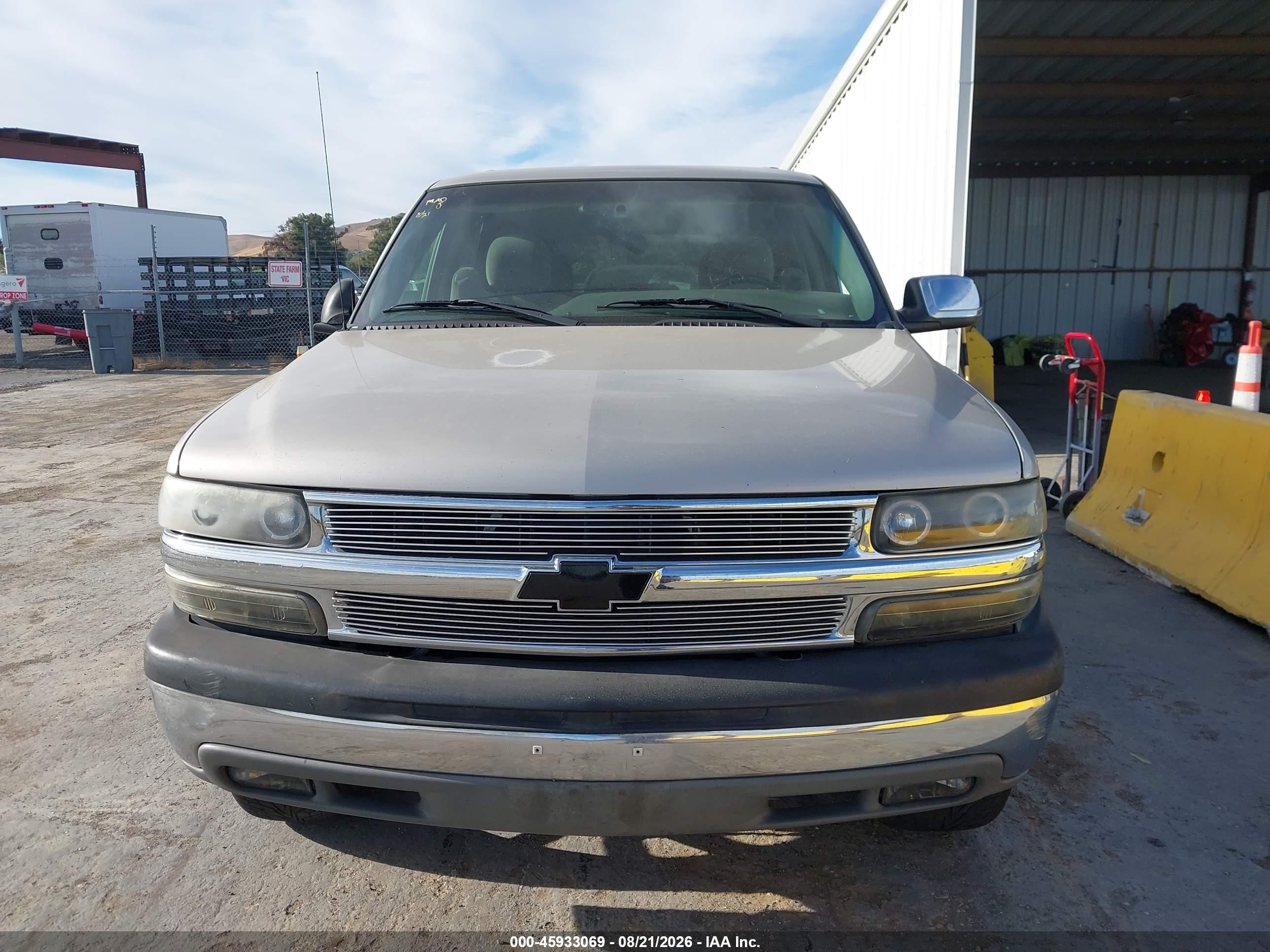 2004 Chevrolet Tahoe Ls Gray vin: 1GNEC13V24J120786