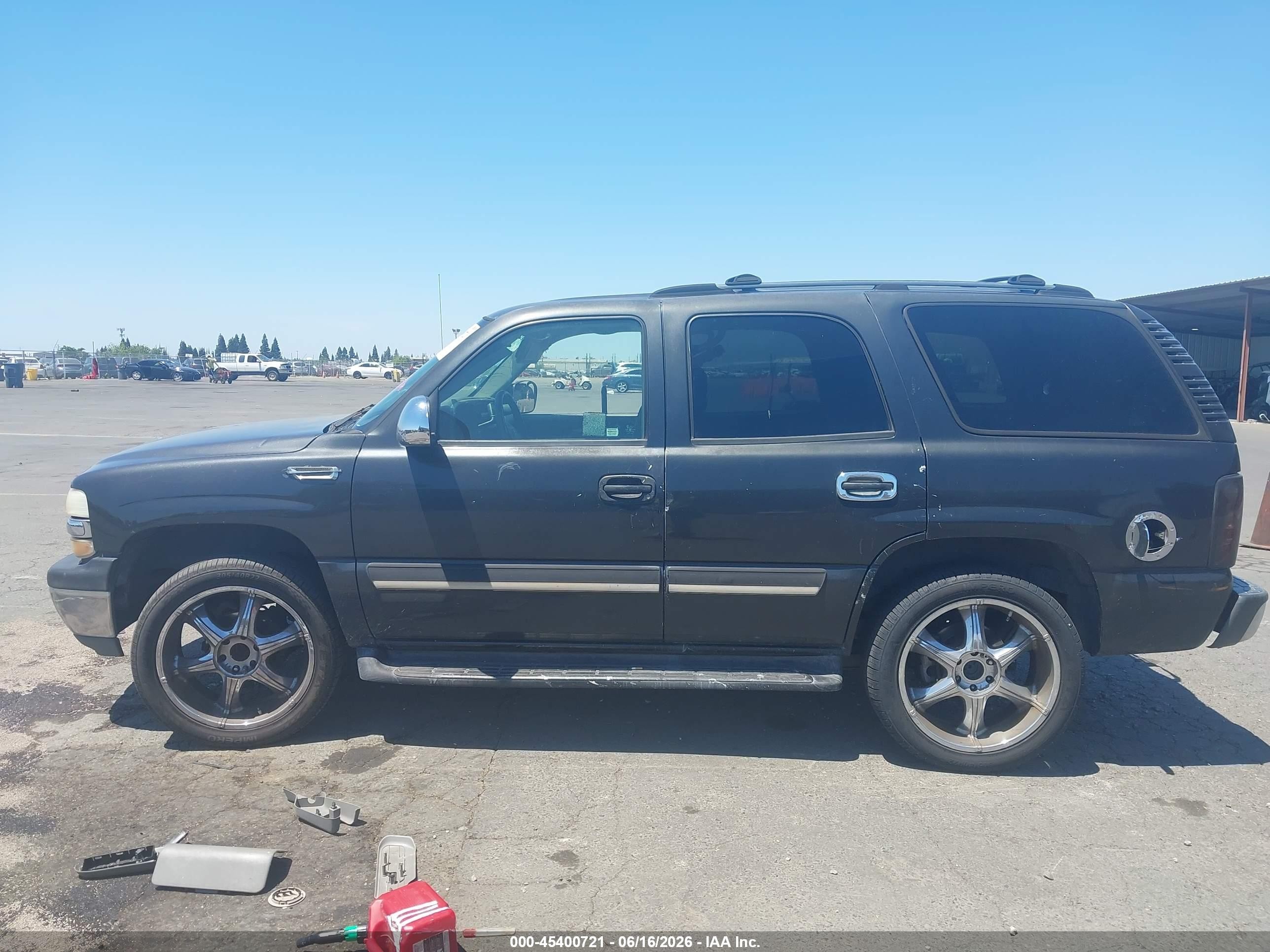 2004 Chevrolet Tahoe Ls Gray vin: 1GNEC13V24R230903
