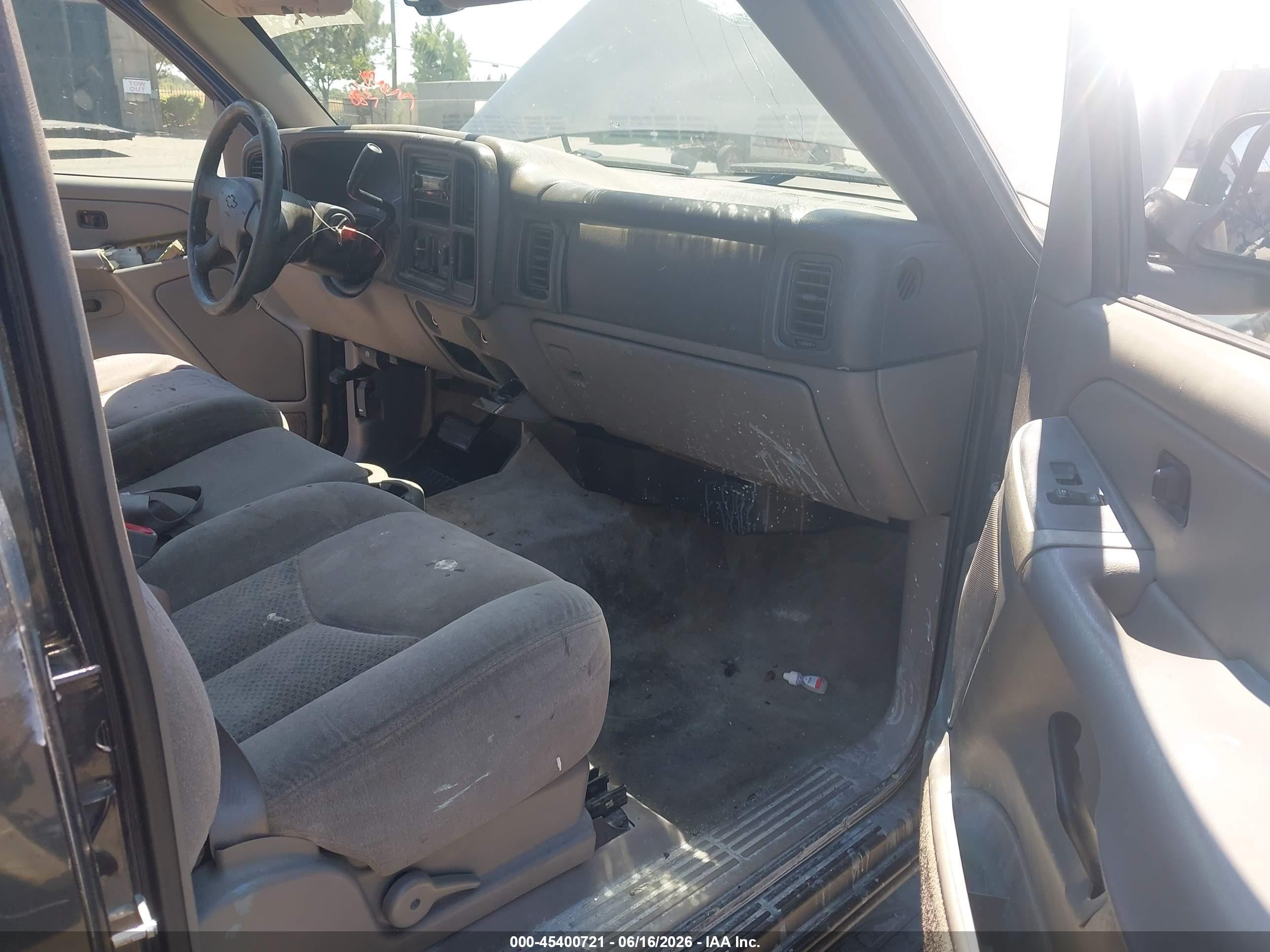 2004 Chevrolet Tahoe Ls Gray vin: 1GNEC13V24R230903