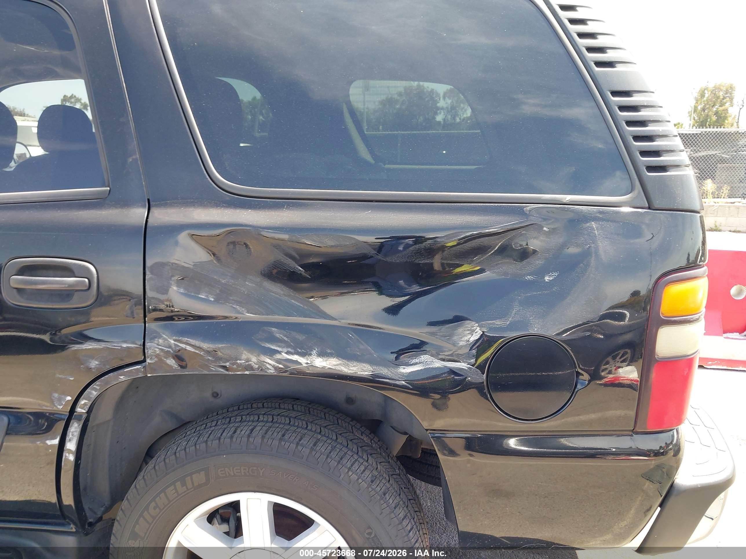 2005 Chevrolet Tahoe Ls Black vin: 1GNEC13V25R142550