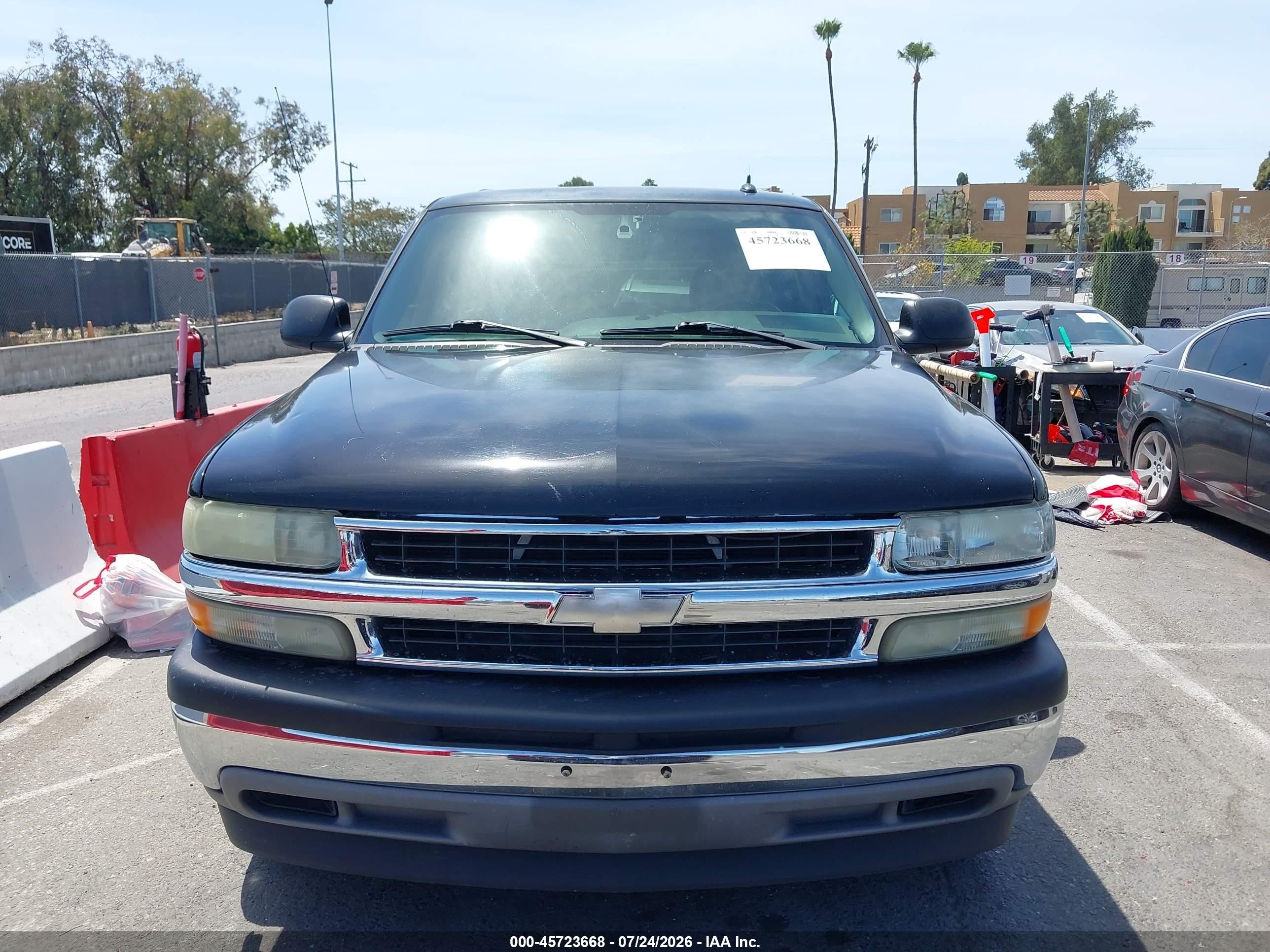 2005 Chevrolet Tahoe Ls Black vin: 1GNEC13V25R142550