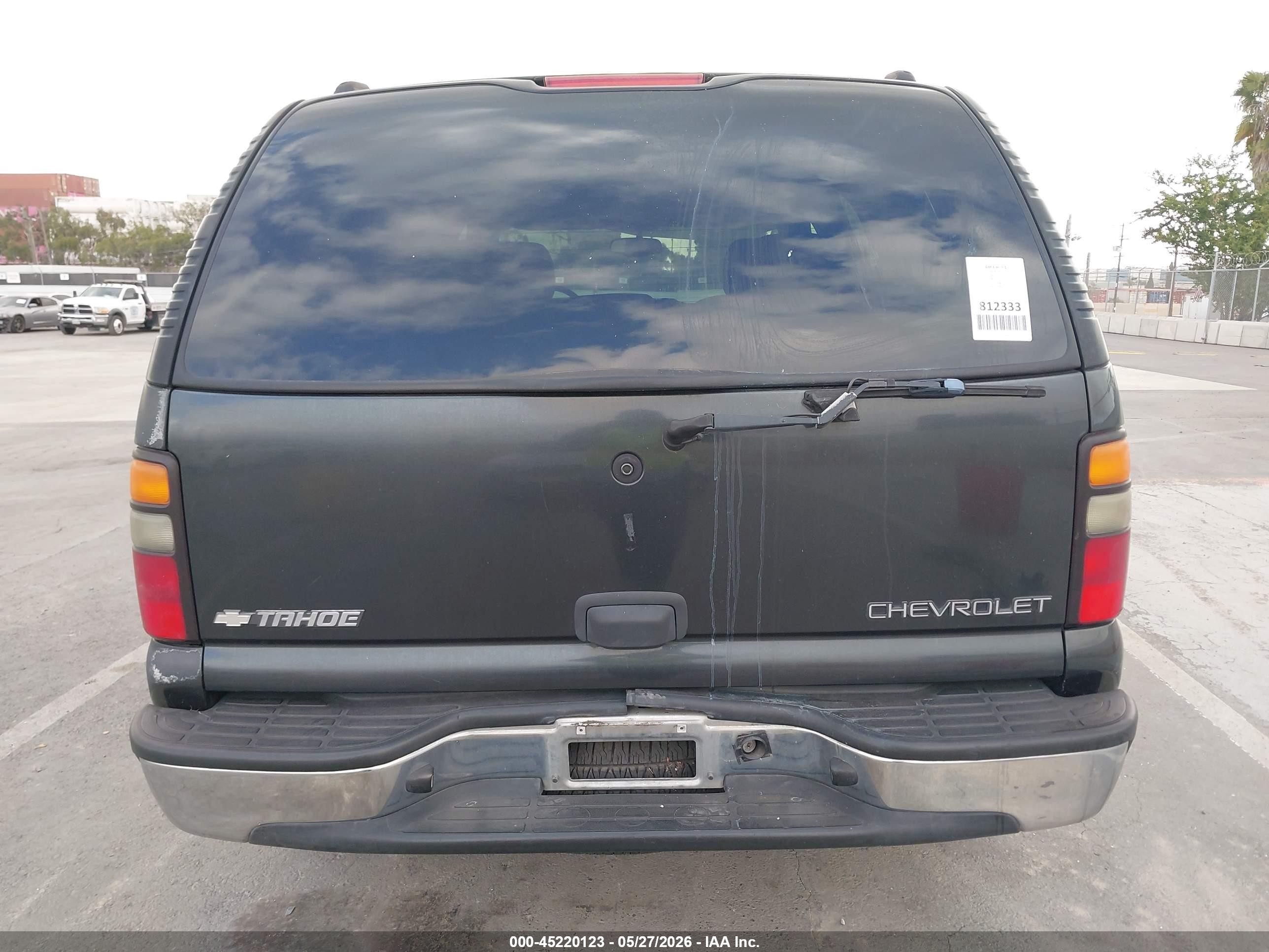 2005 Chevrolet Tahoe Ls Gray vin: 1GNEC13V35R106186