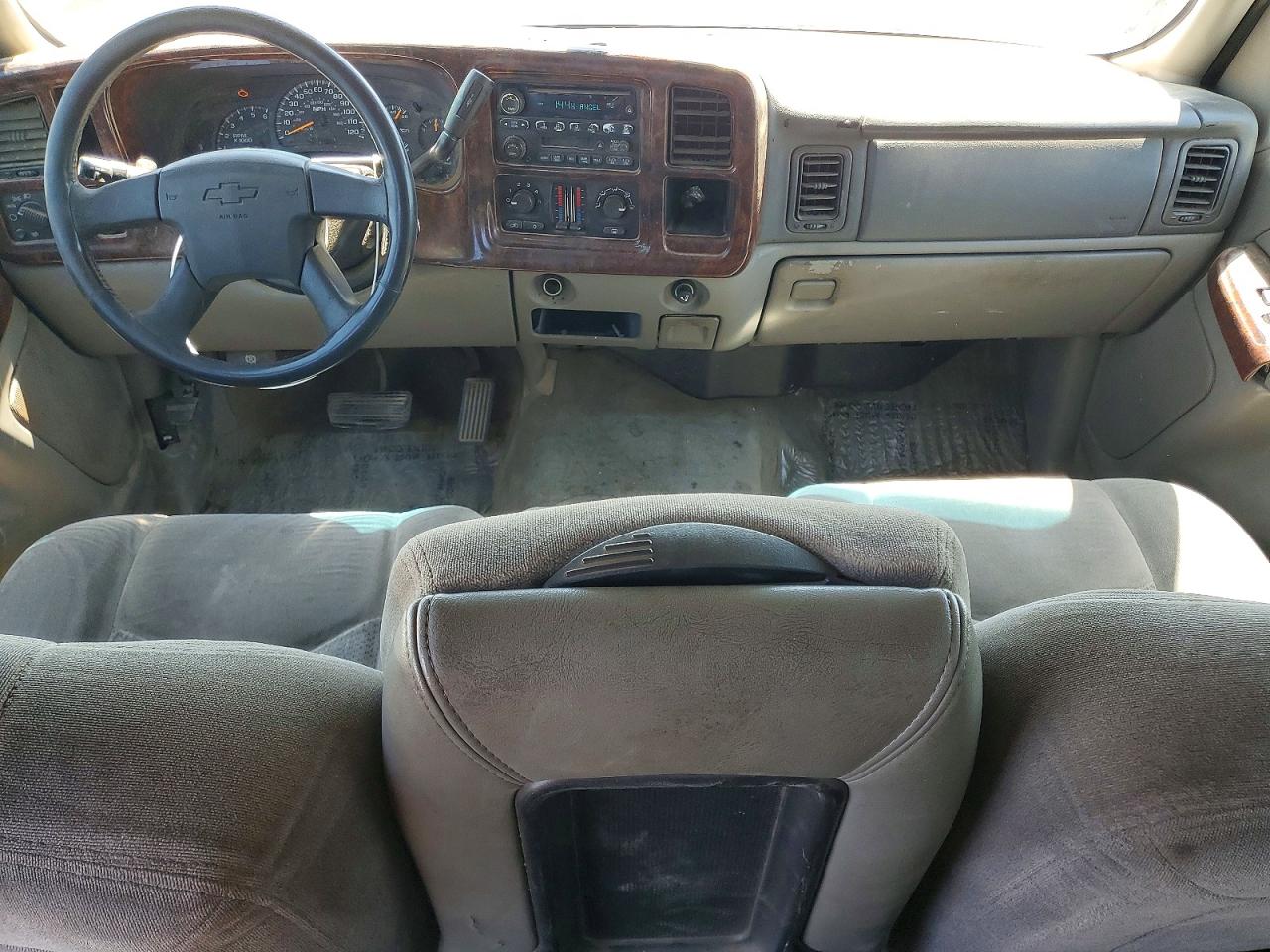 2004 Chevrolet Tahoe C1500 Charcoal vin: 1GNEC13V44J310072