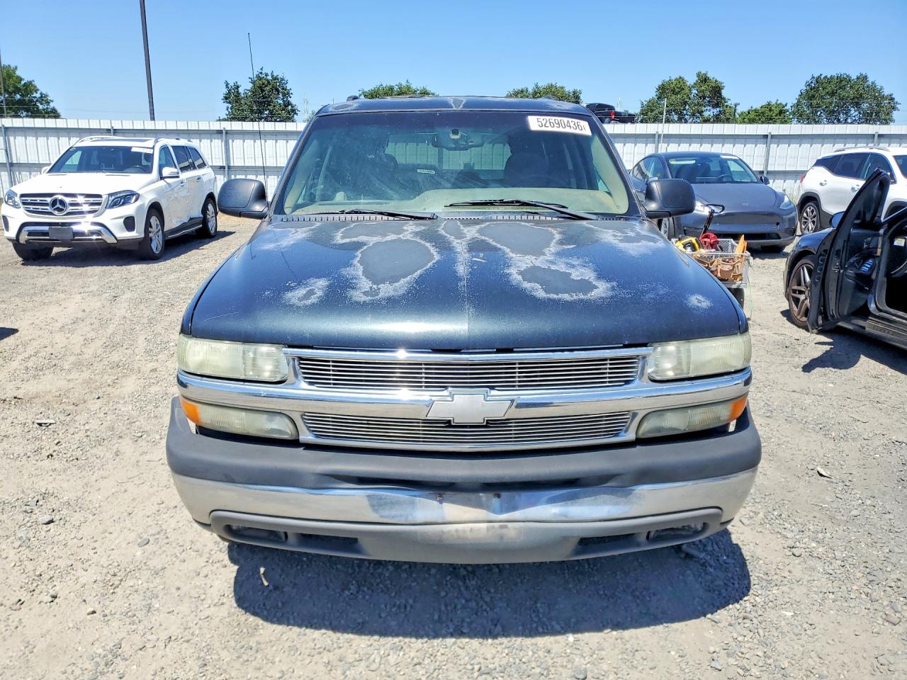 2004 Chevrolet Tahoe C1500 Charcoal vin: 1GNEC13V44J310072