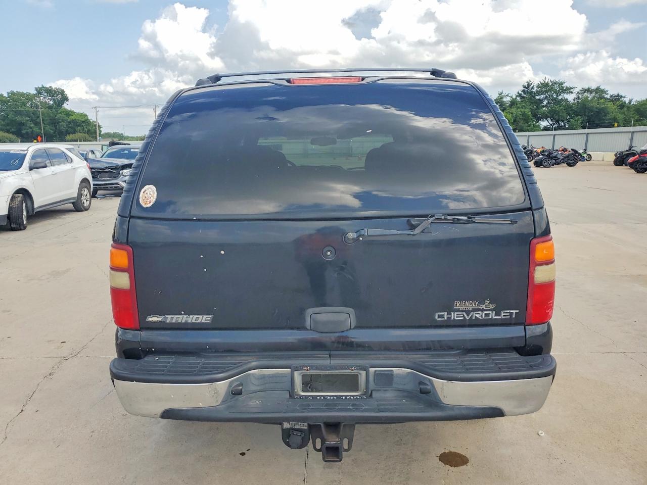 2002 Chevrolet Tahoe C1500 Black vin: 1GNEC13V52R281292