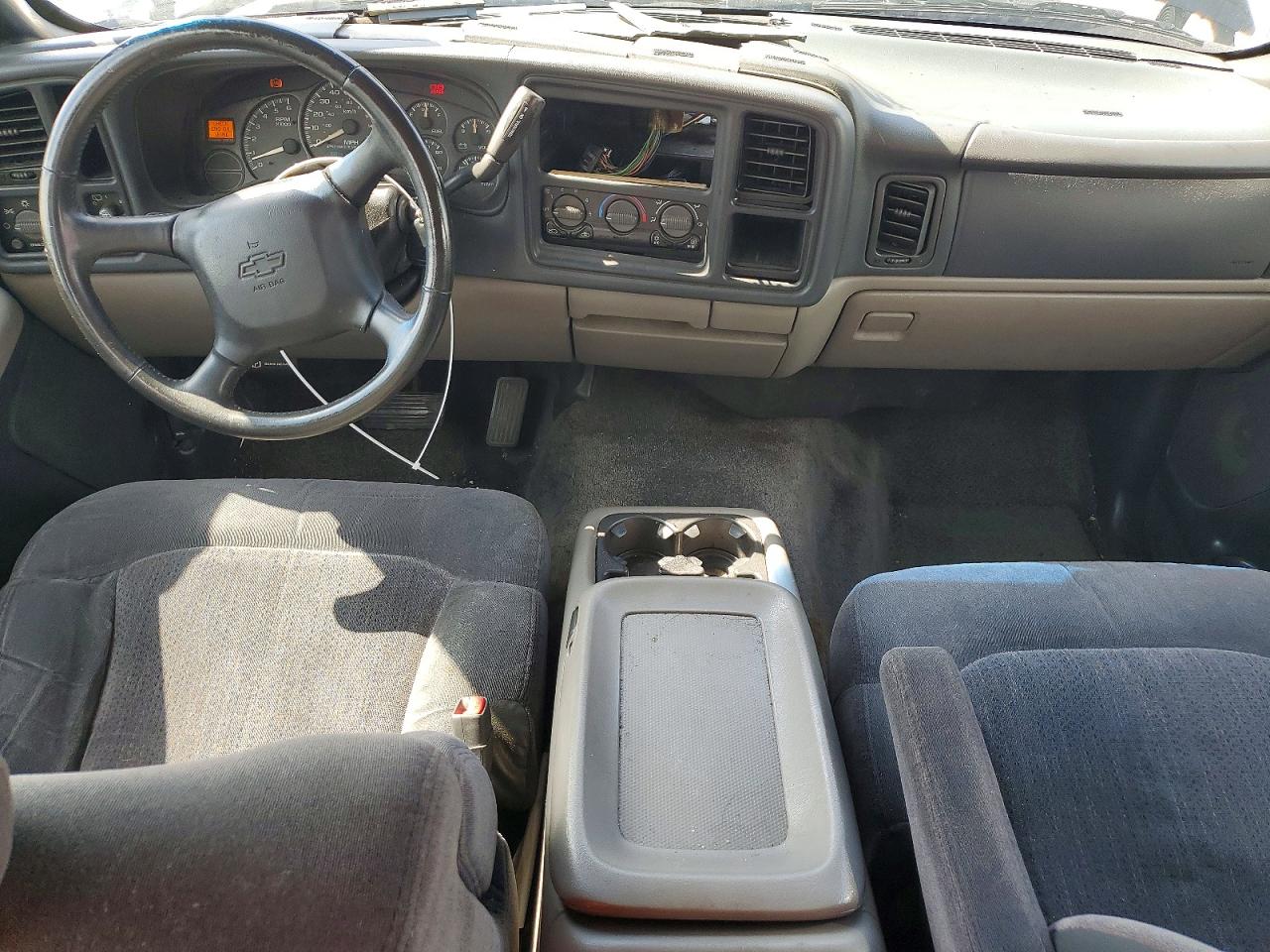 2002 Chevrolet Tahoe C1500 Black vin: 1GNEC13V52R281292