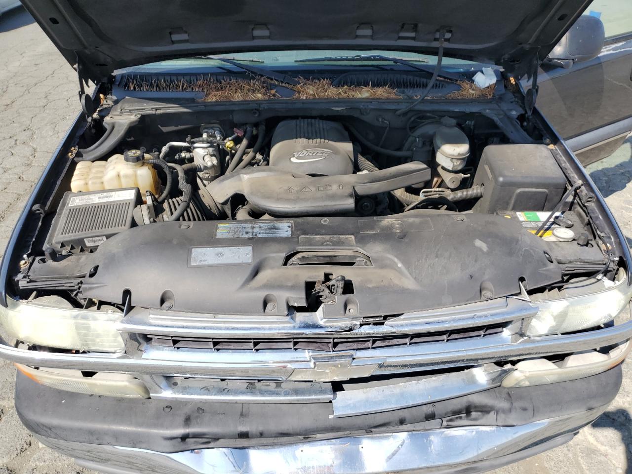 2003 Chevrolet Tahoe C1500 Gray vin: 1GNEC13V53J273032