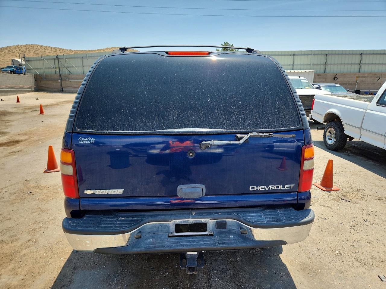 2003 Chevrolet Tahoe C1500 Blue vin: 1GNEC13V53R107899