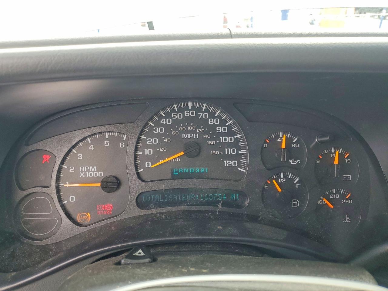 2004 Chevrolet Tahoe C1500 Серебряный vin: 1GNEC13V54R218678