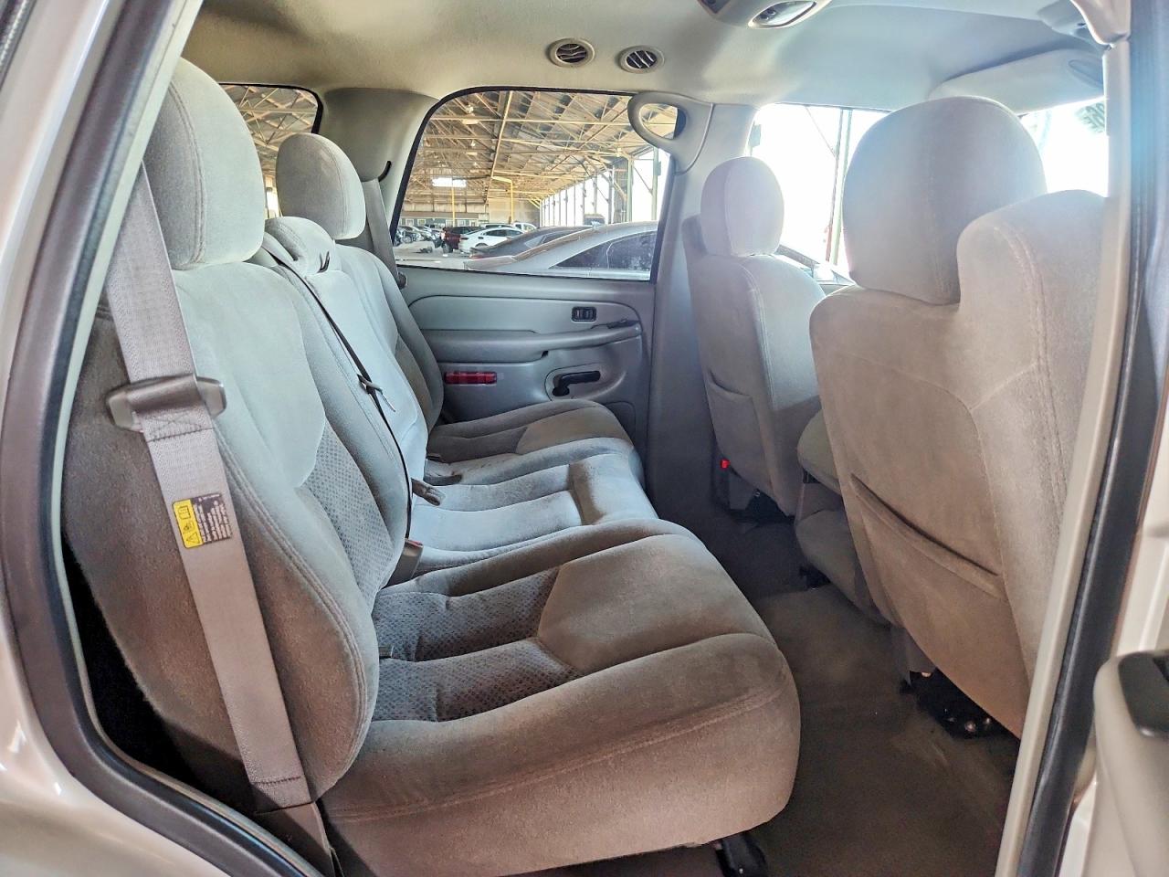 2004 Chevrolet Tahoe C1500 Tan vin: 1GNEC13V64R143246