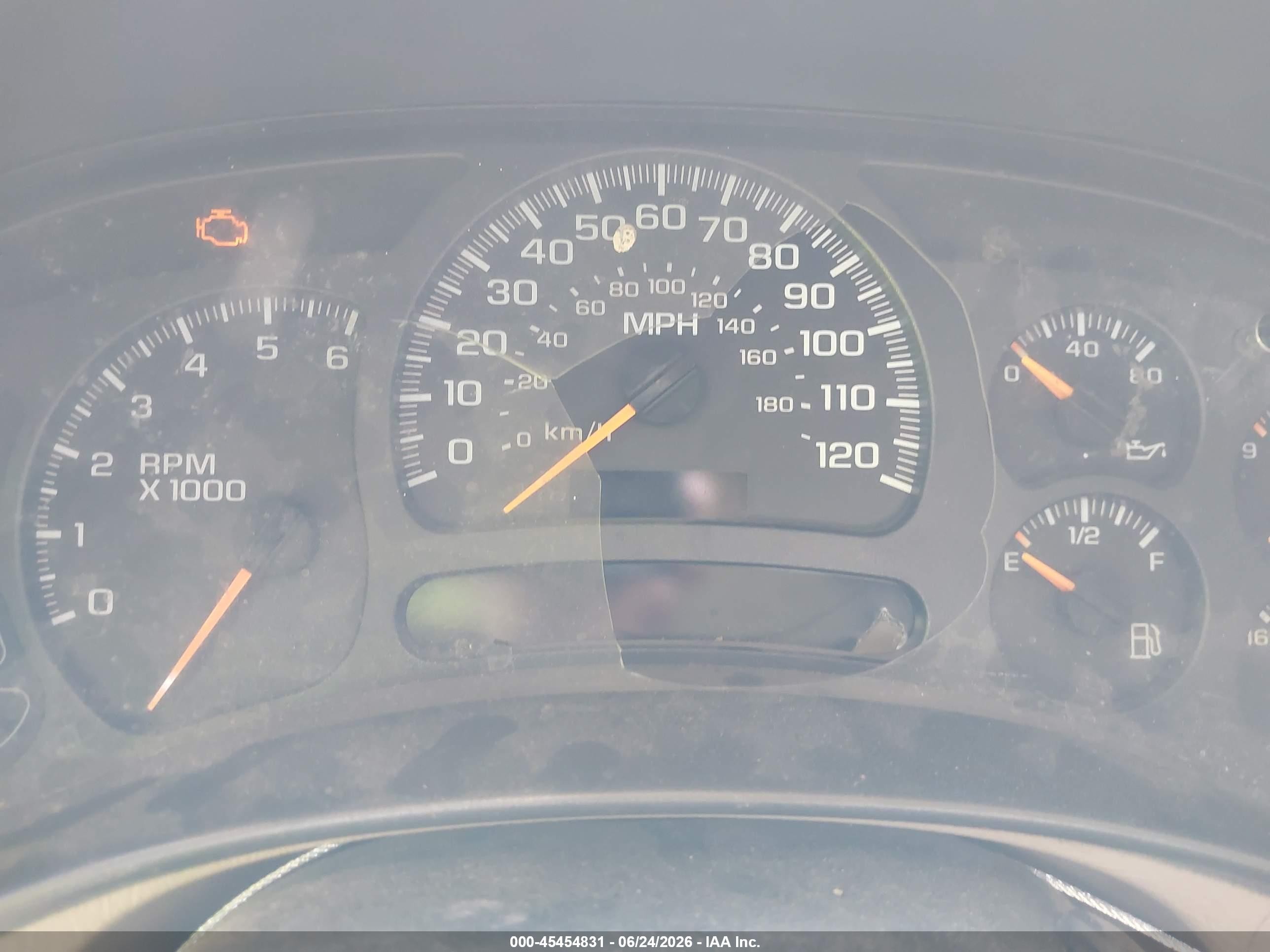 2004 Chevrolet Tahoe Ls White vin: 1GNEC13V64R298847