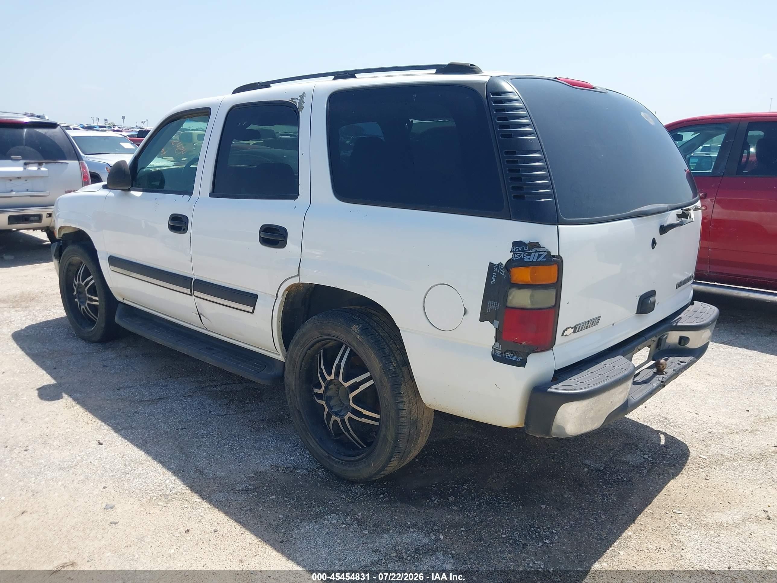2004 Chevrolet Tahoe Ls White vin: 1GNEC13V64R298847