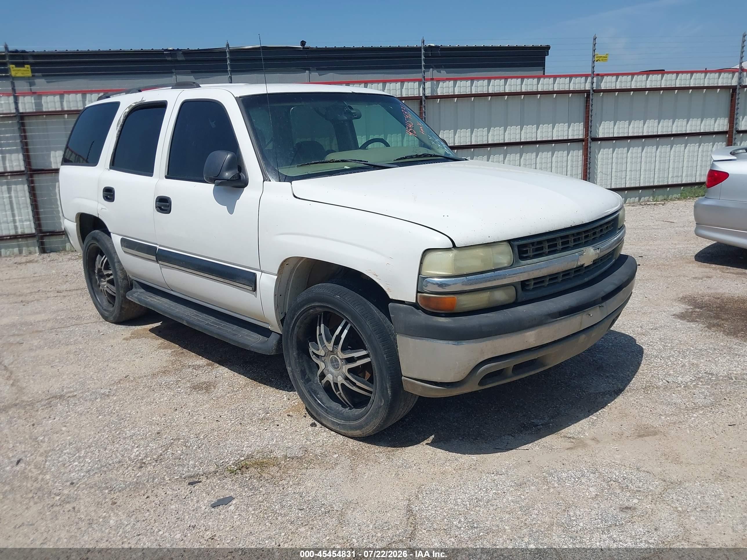 2004 Chevrolet Tahoe Ls White vin: 1GNEC13V64R298847