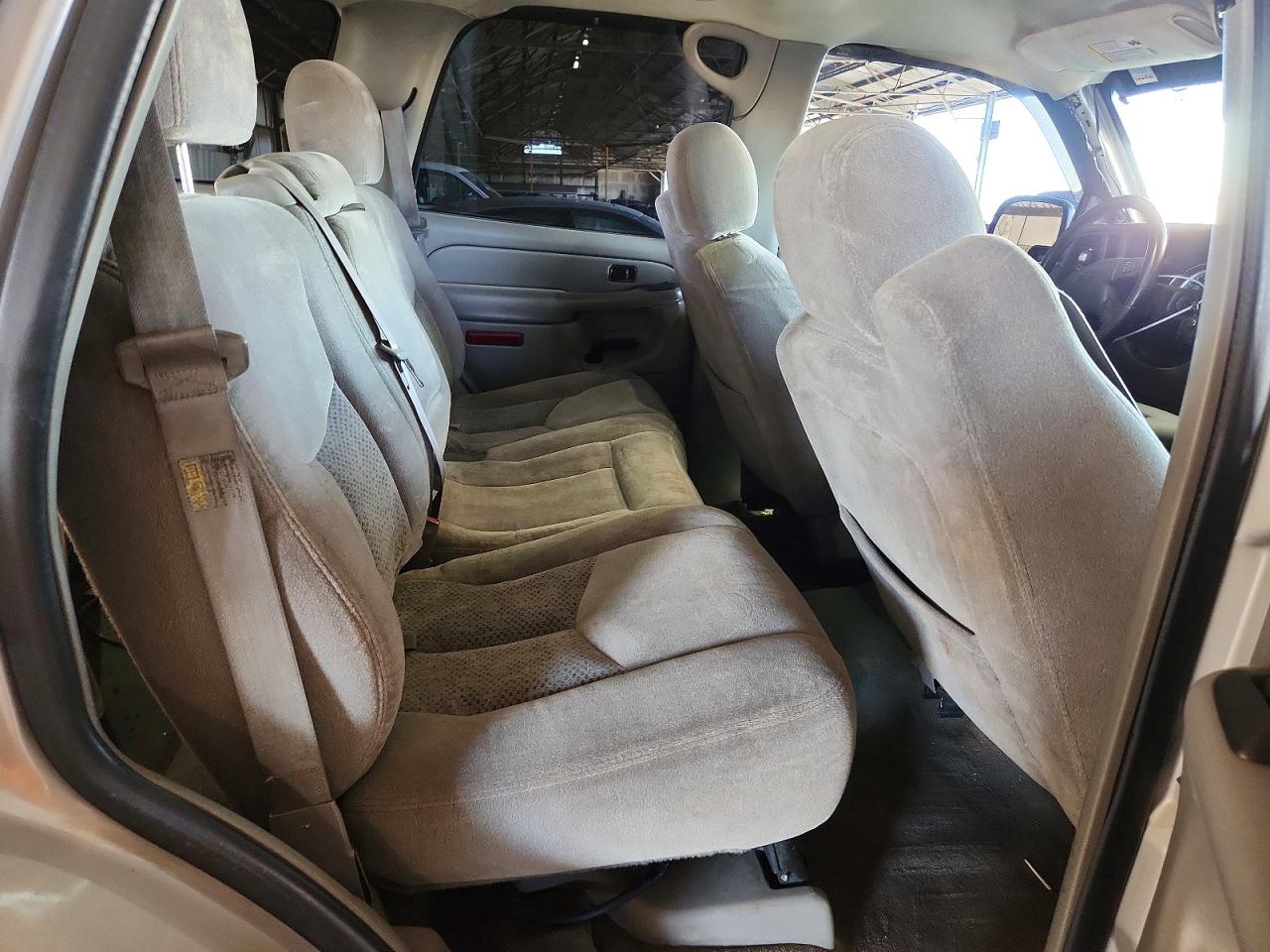 2005 Chevrolet Tahoe C1500 Tan vin: 1GNEC13V75R111522