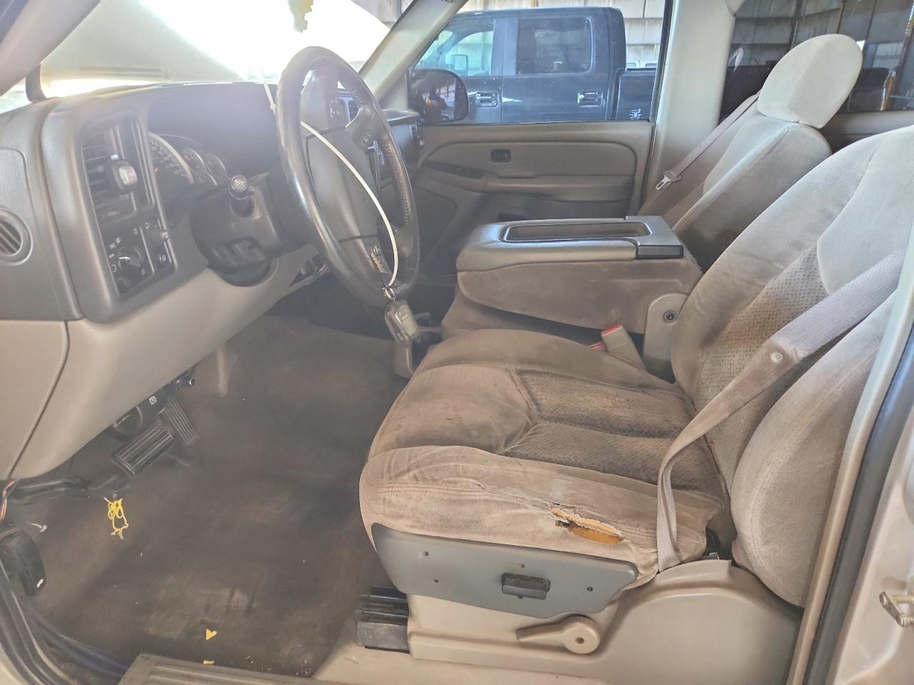 2005 Chevrolet Tahoe C1500 Tan vin: 1GNEC13V75R111522