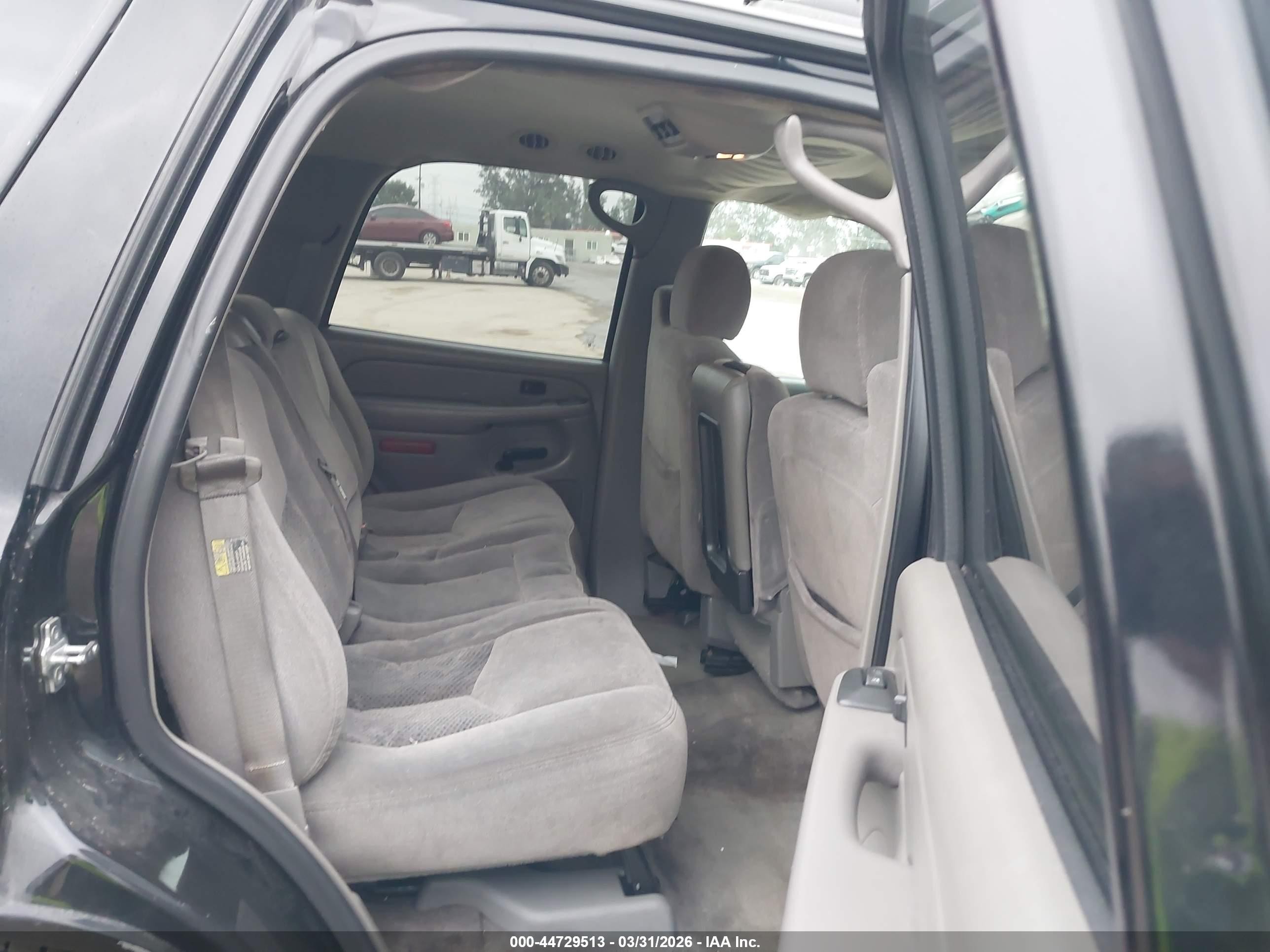 2005 Chevrolet Tahoe Ls Black vin: 1GNEC13V75R259525