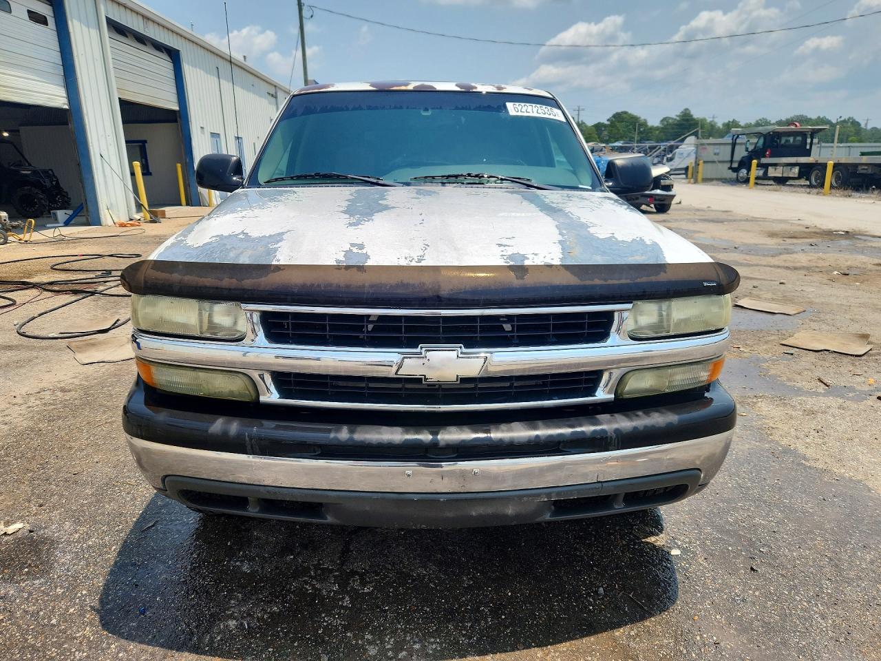 2003 Chevrolet Tahoe C1500 White vin: 1GNEC13V83J340013