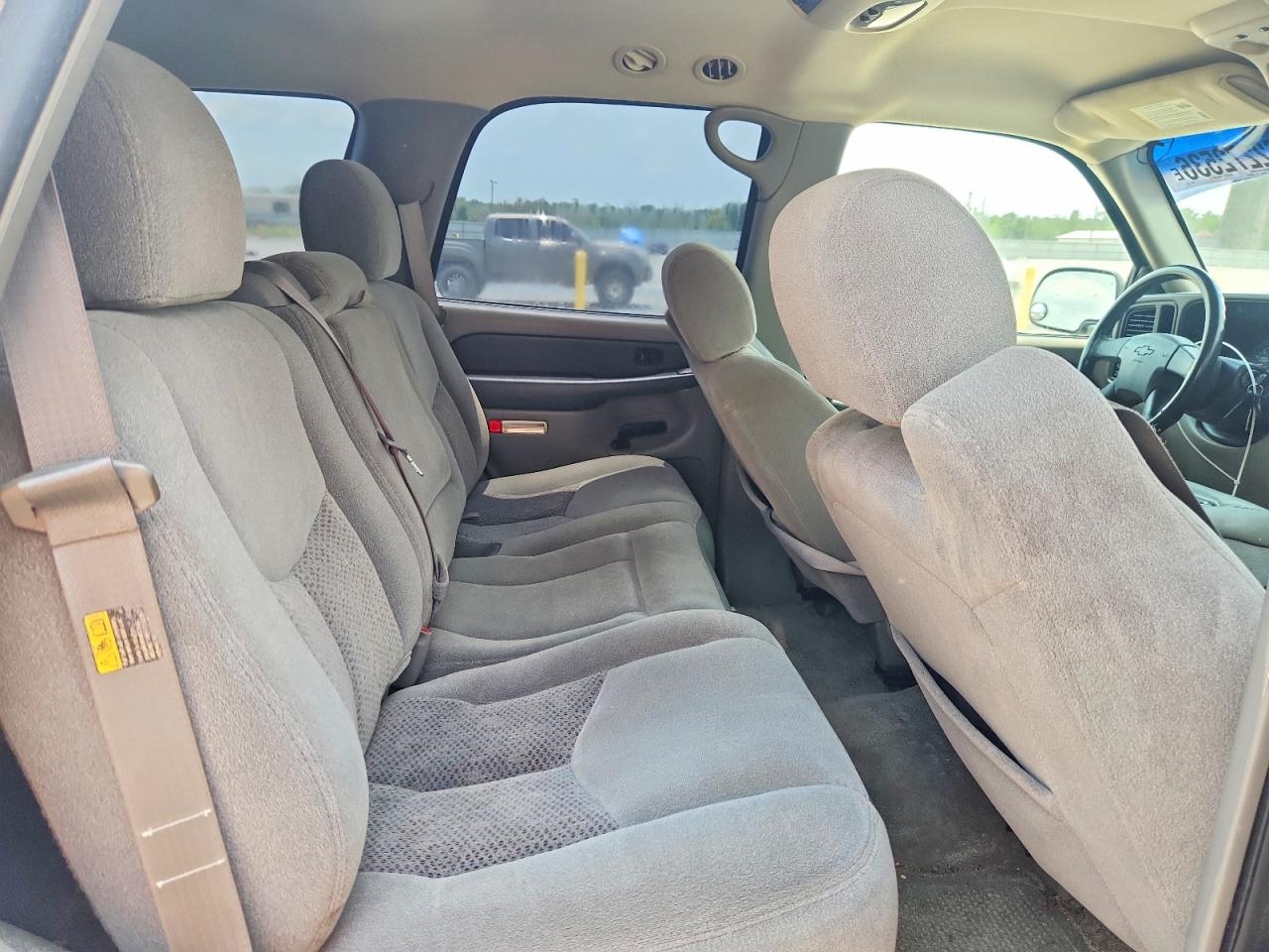 2003 Chevrolet Tahoe C1500 White vin: 1GNEC13V83J340013