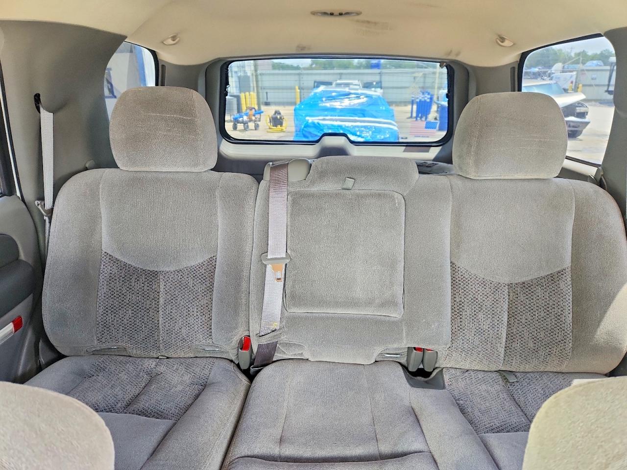 2003 Chevrolet Tahoe C1500 White vin: 1GNEC13V83J340013