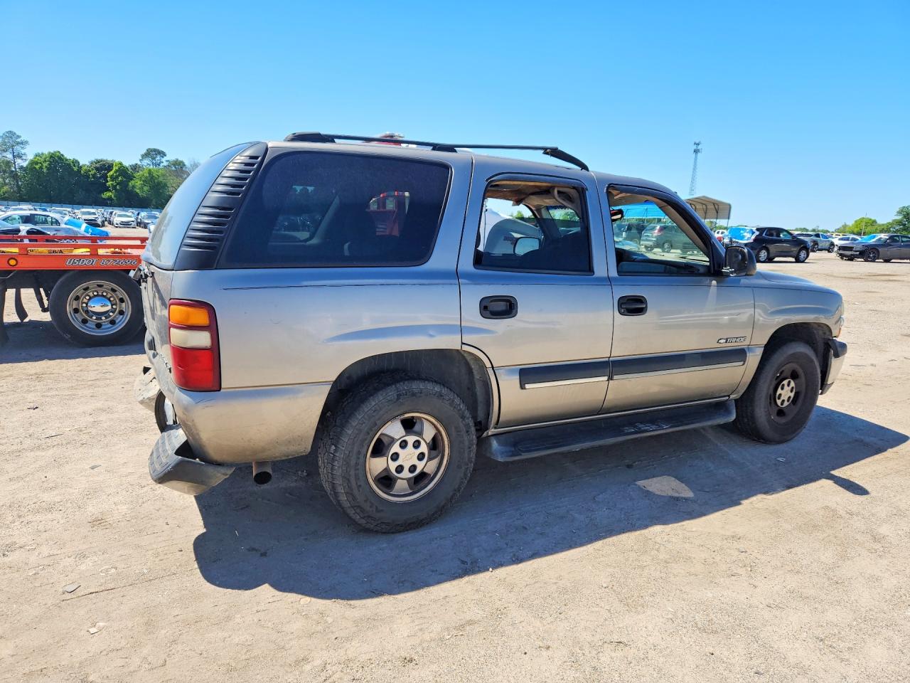 2003 Chevrolet Tahoe C1500 Tan vin: 1GNEC13V83R139617