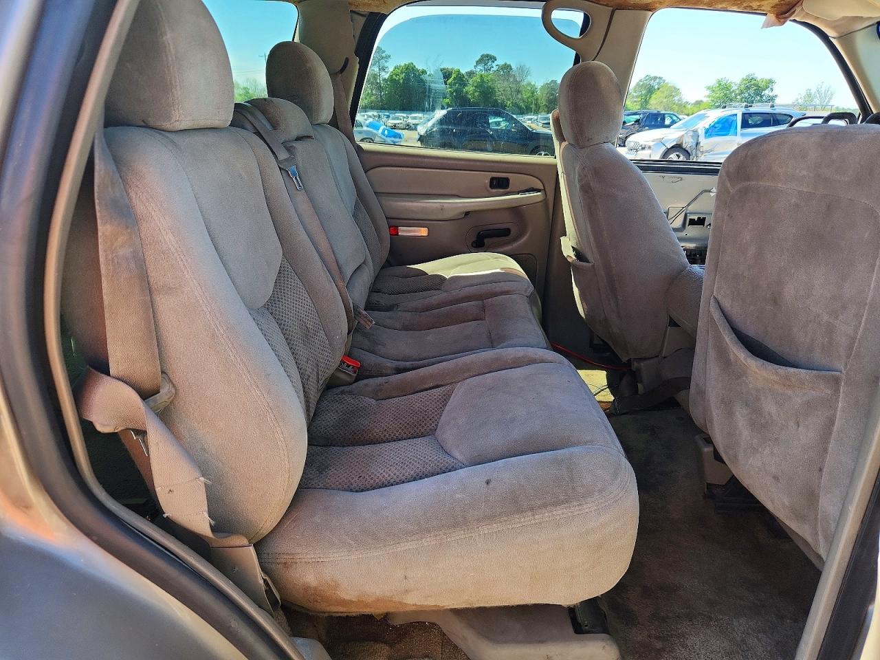 2003 Chevrolet Tahoe C1500 Tan vin: 1GNEC13V83R139617