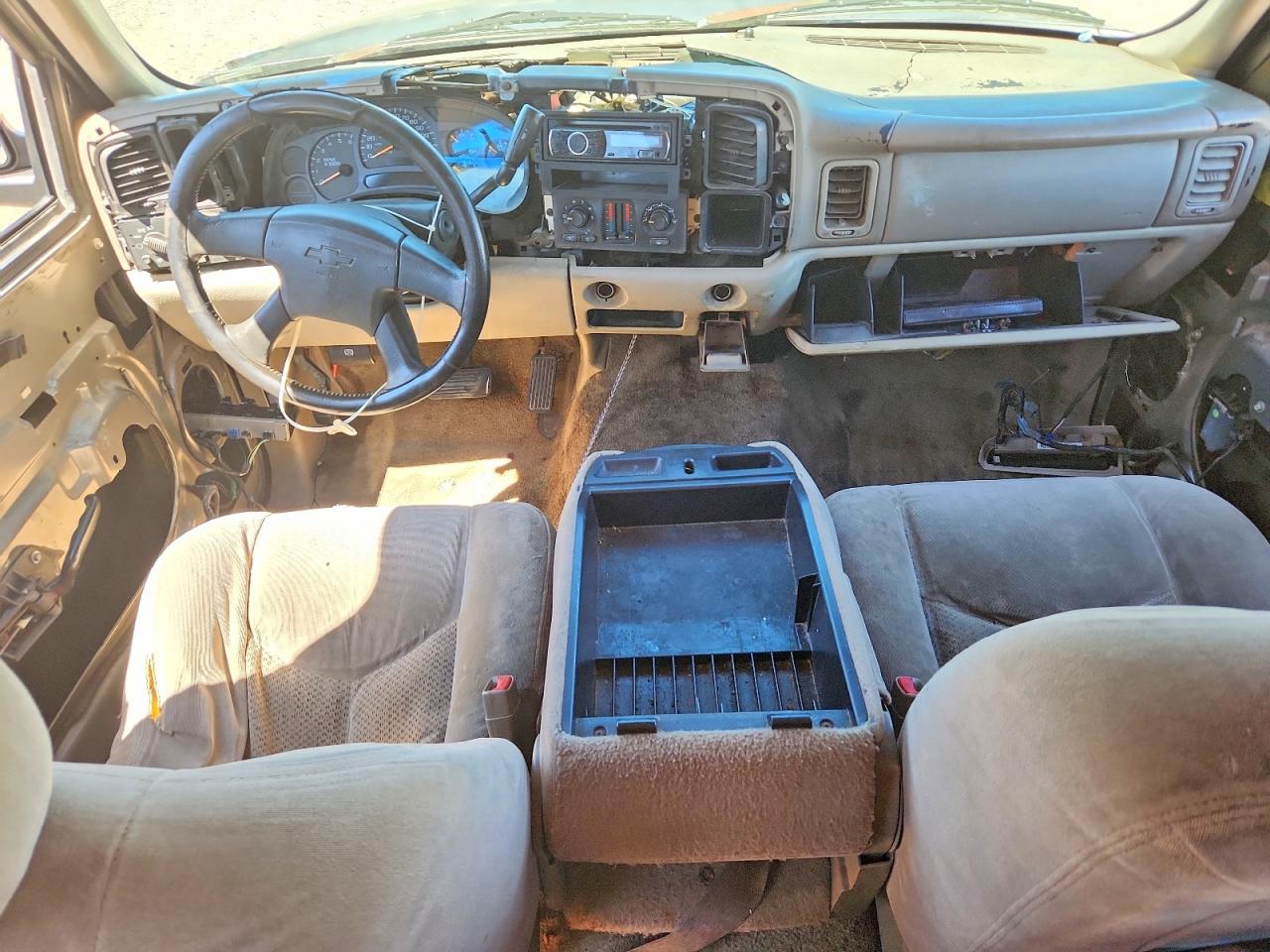 2003 Chevrolet Tahoe C1500 Tan vin: 1GNEC13V83R139617
