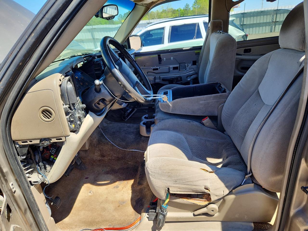 2003 Chevrolet Tahoe C1500 Tan vin: 1GNEC13V83R139617