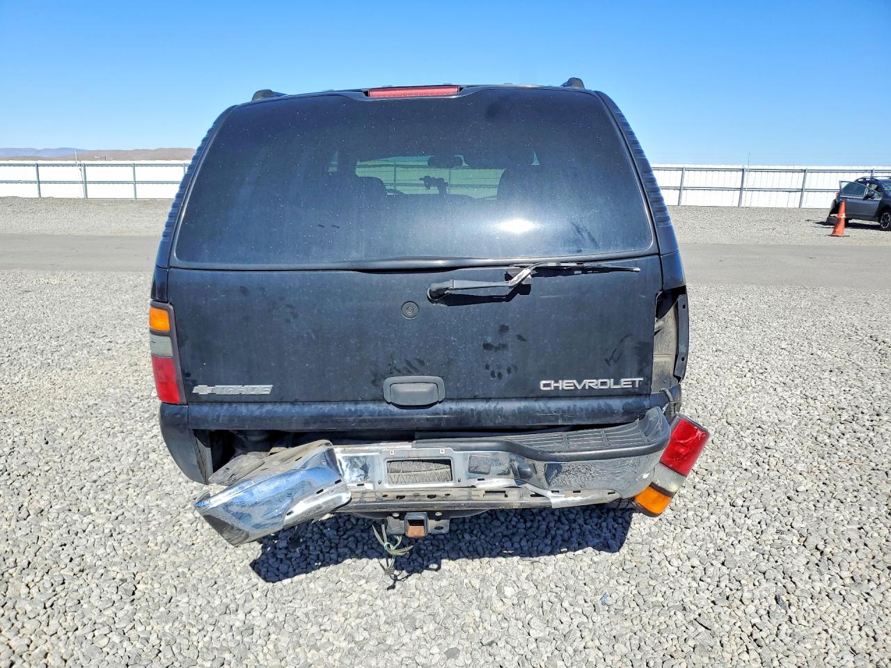 2004 Chevrolet Tahoe C1500 Black vin: 1GNEC13V84R297134