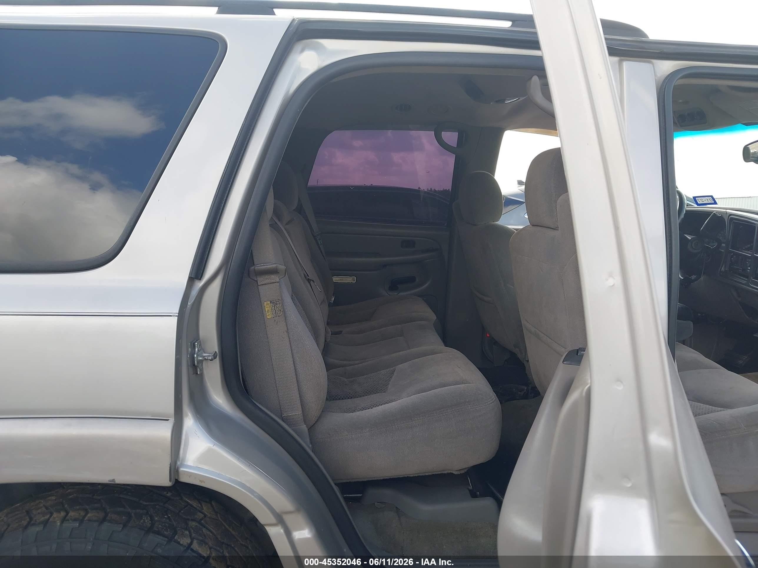 2004 Chevrolet Tahoe Ls Бежевый vin: 1GNEC13V84R316751